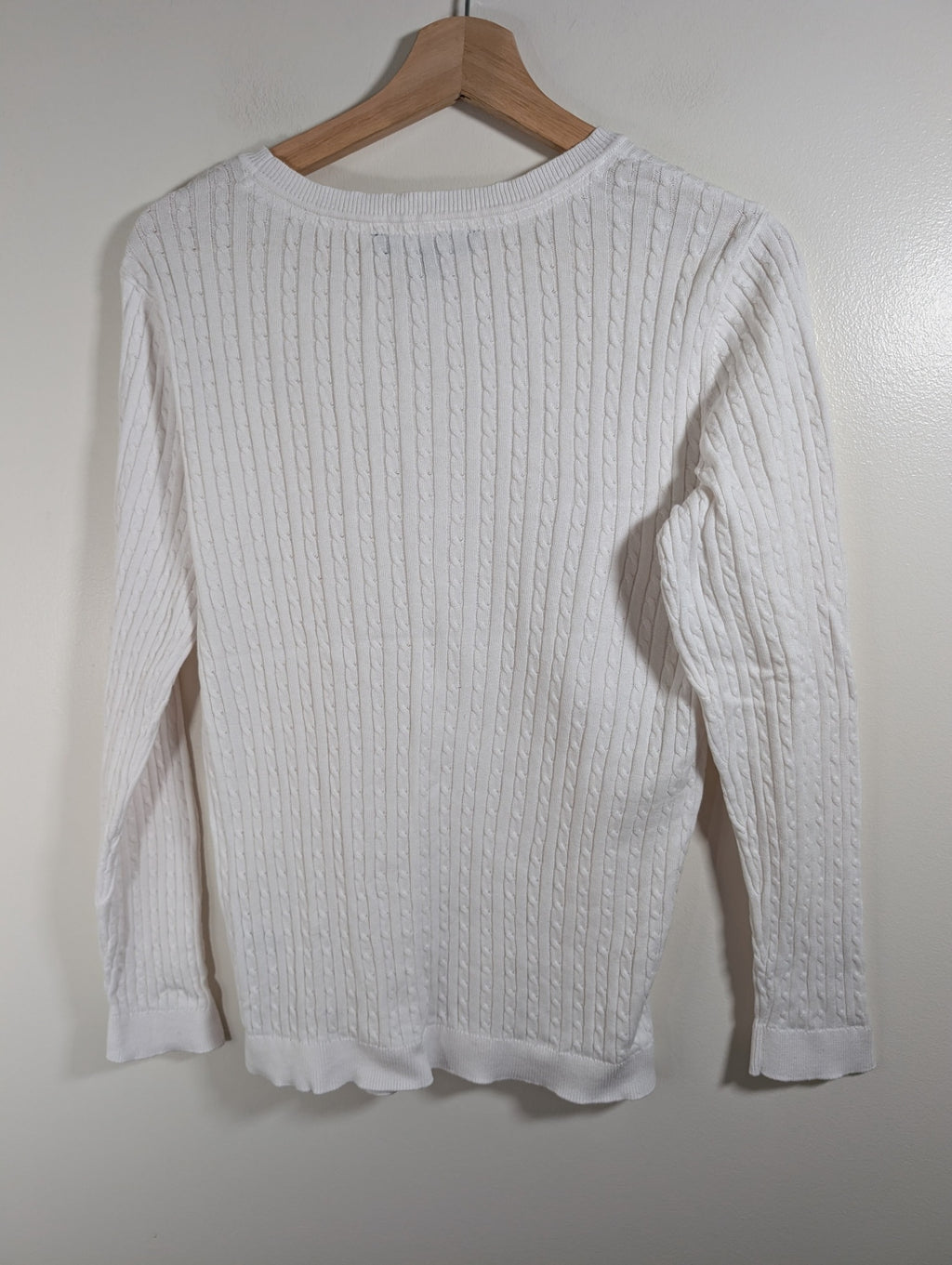 Tommy Hilfiger white sweater - Medium
