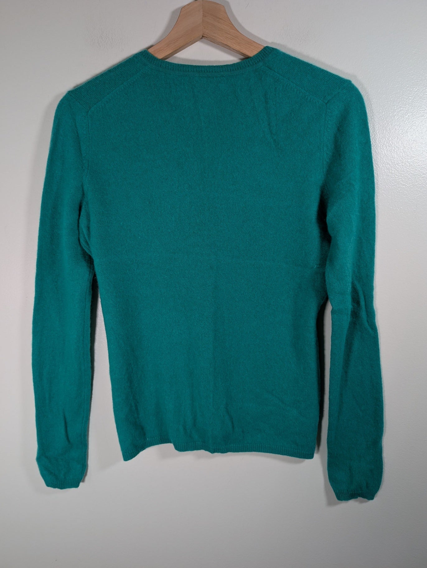 Lord & Taylor 100% Cashmere sweater - Medium