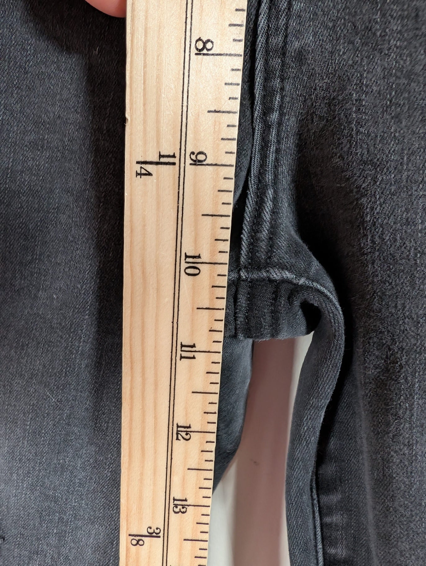 Abercrombie & Fitch distressed black jeans - SZ 29