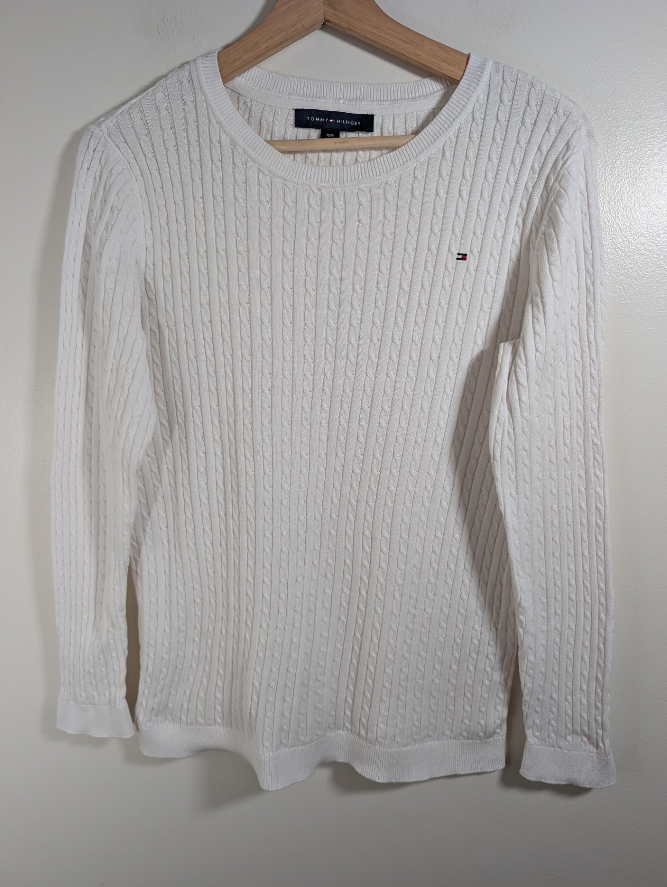 Tommy Hilfiger white sweater - Medium