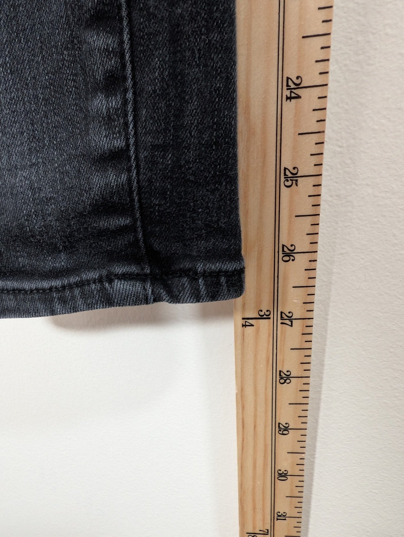 Abercrombie & Fitch distressed black jeans - SZ 29