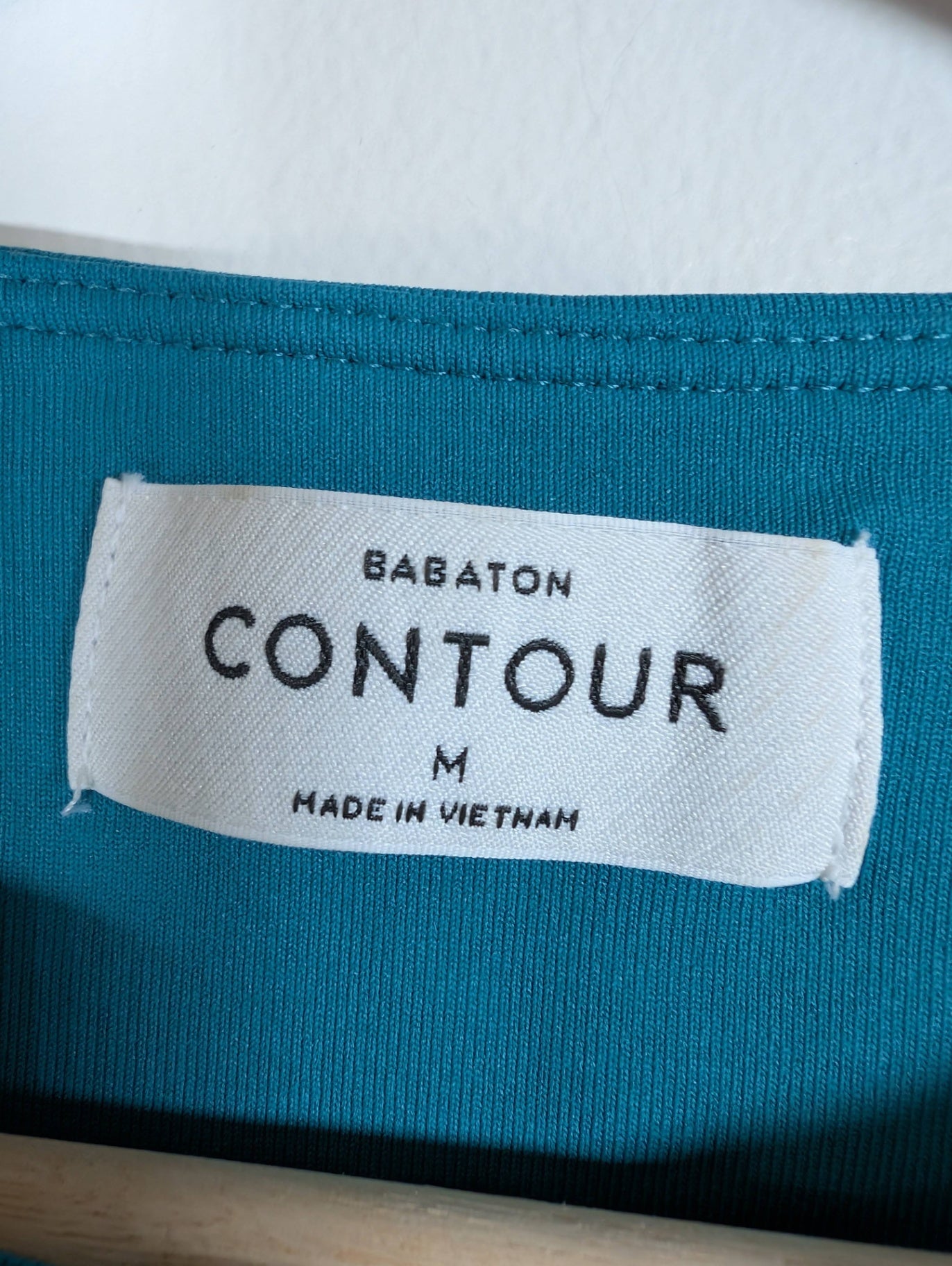 Babaton contour crop tee - Medium