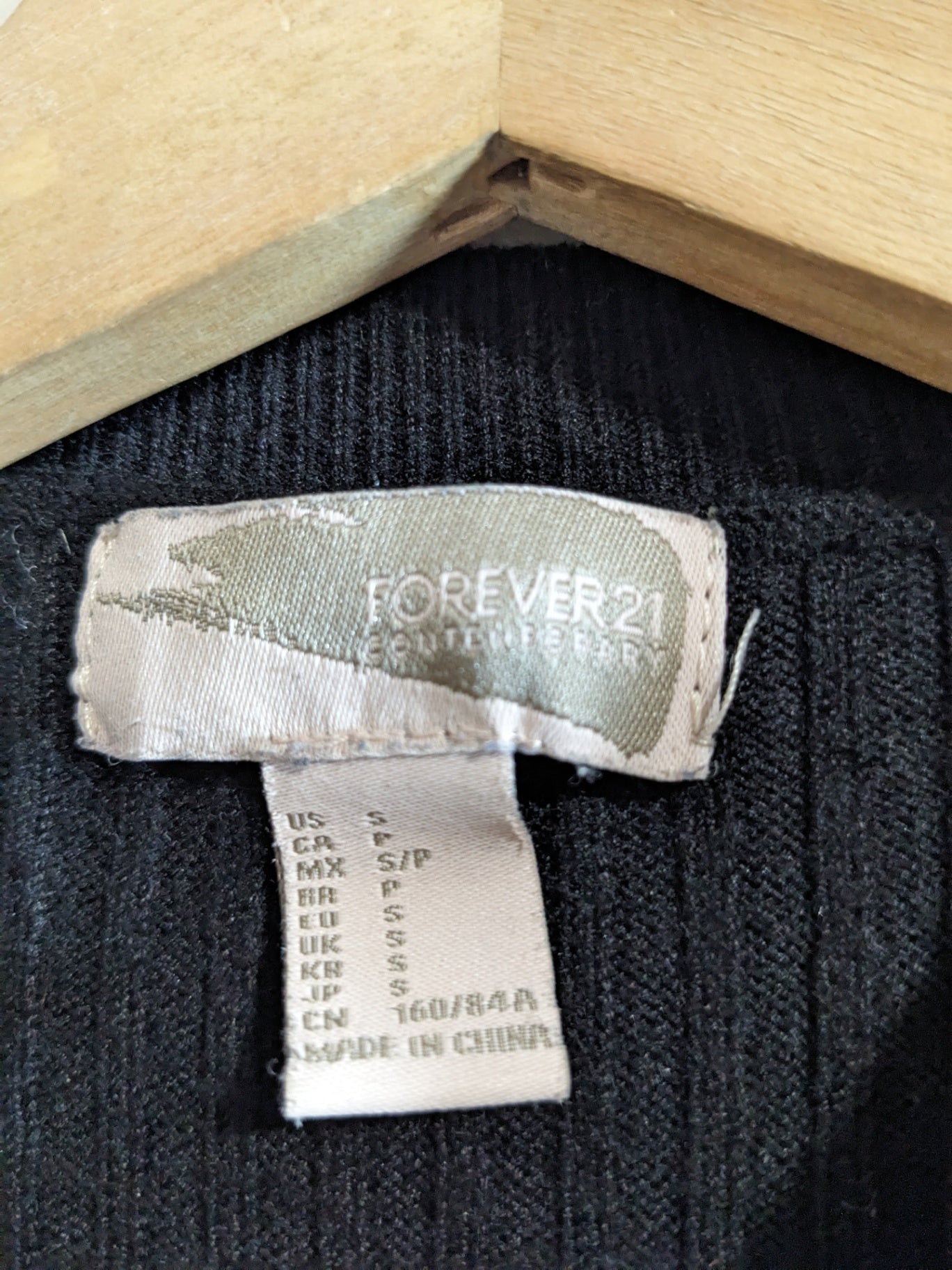 FOREVER 21 Black Sweater - S