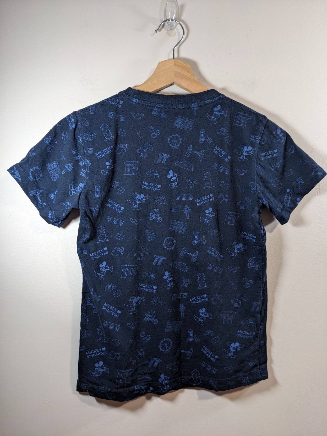 Disney Singapore T-Shirt - XS