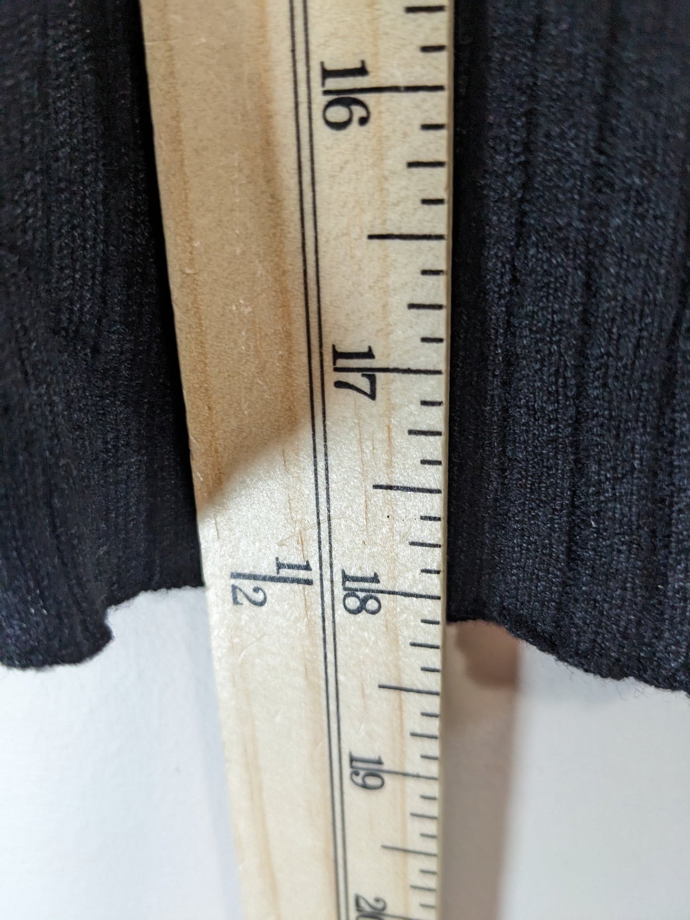 FOREVER 21 Black Sweater - S