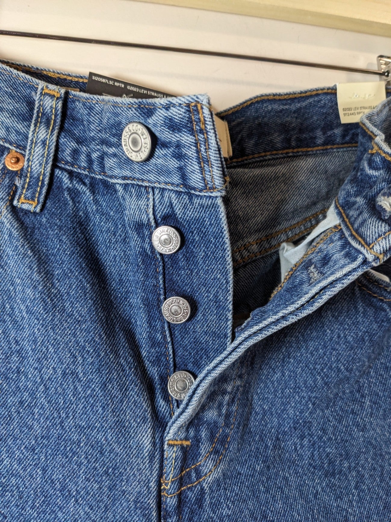 NWT Levi's 501 90's Jeans - sz 24