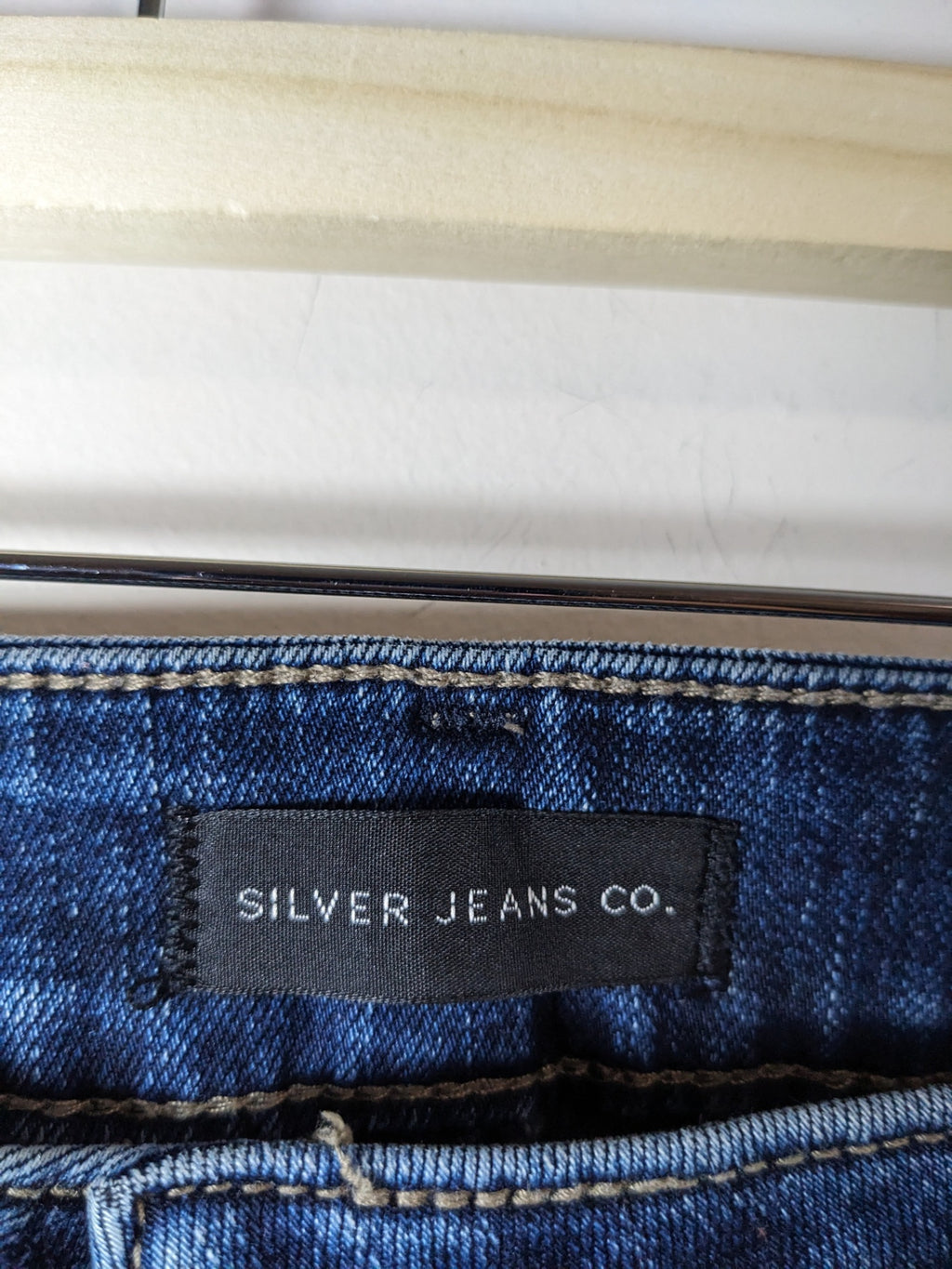 Silver Jeans Co. Suki Skinny - sz 33