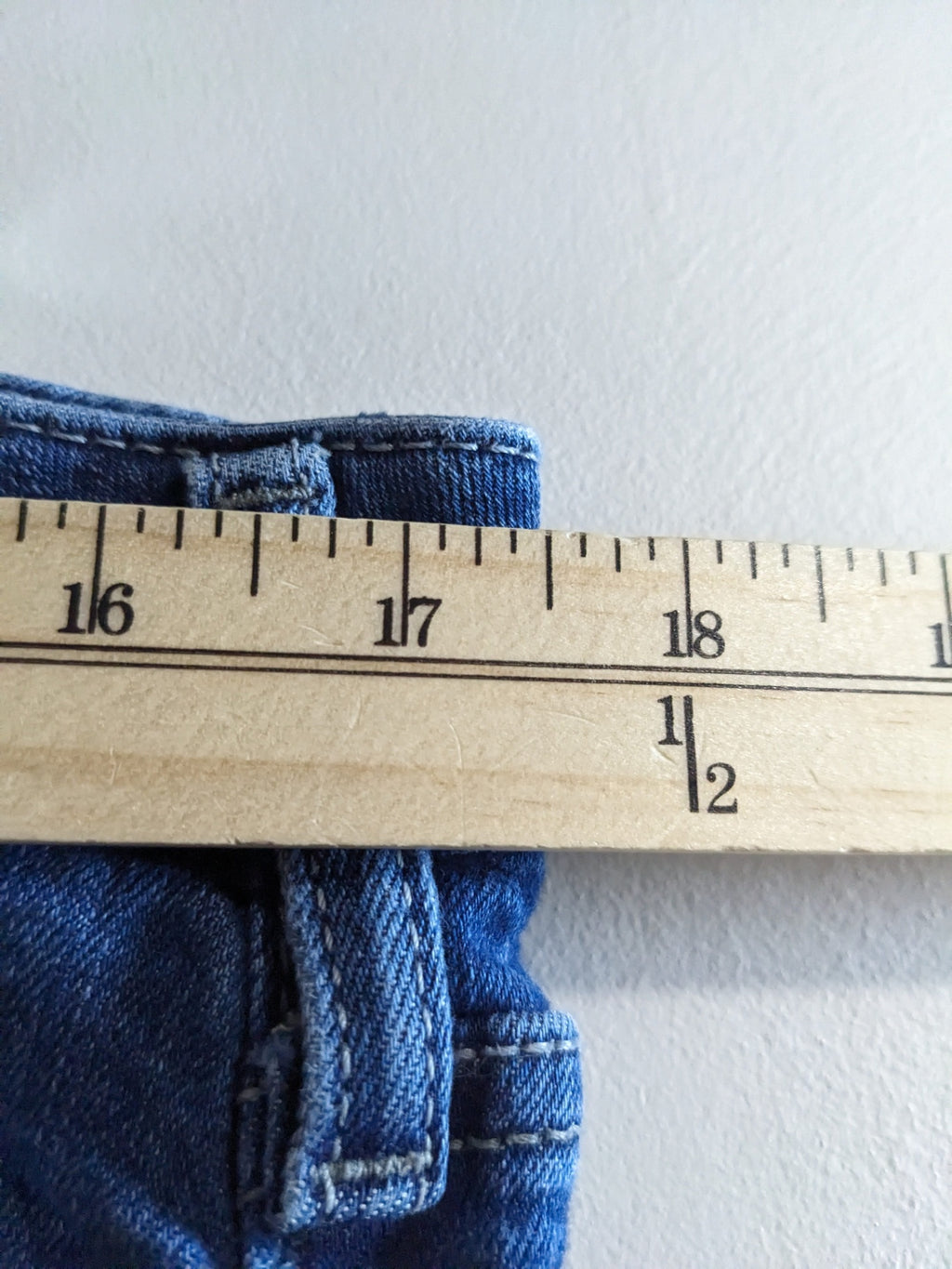 Silver Jeans Elyse Skinny Jeans - sz 33
