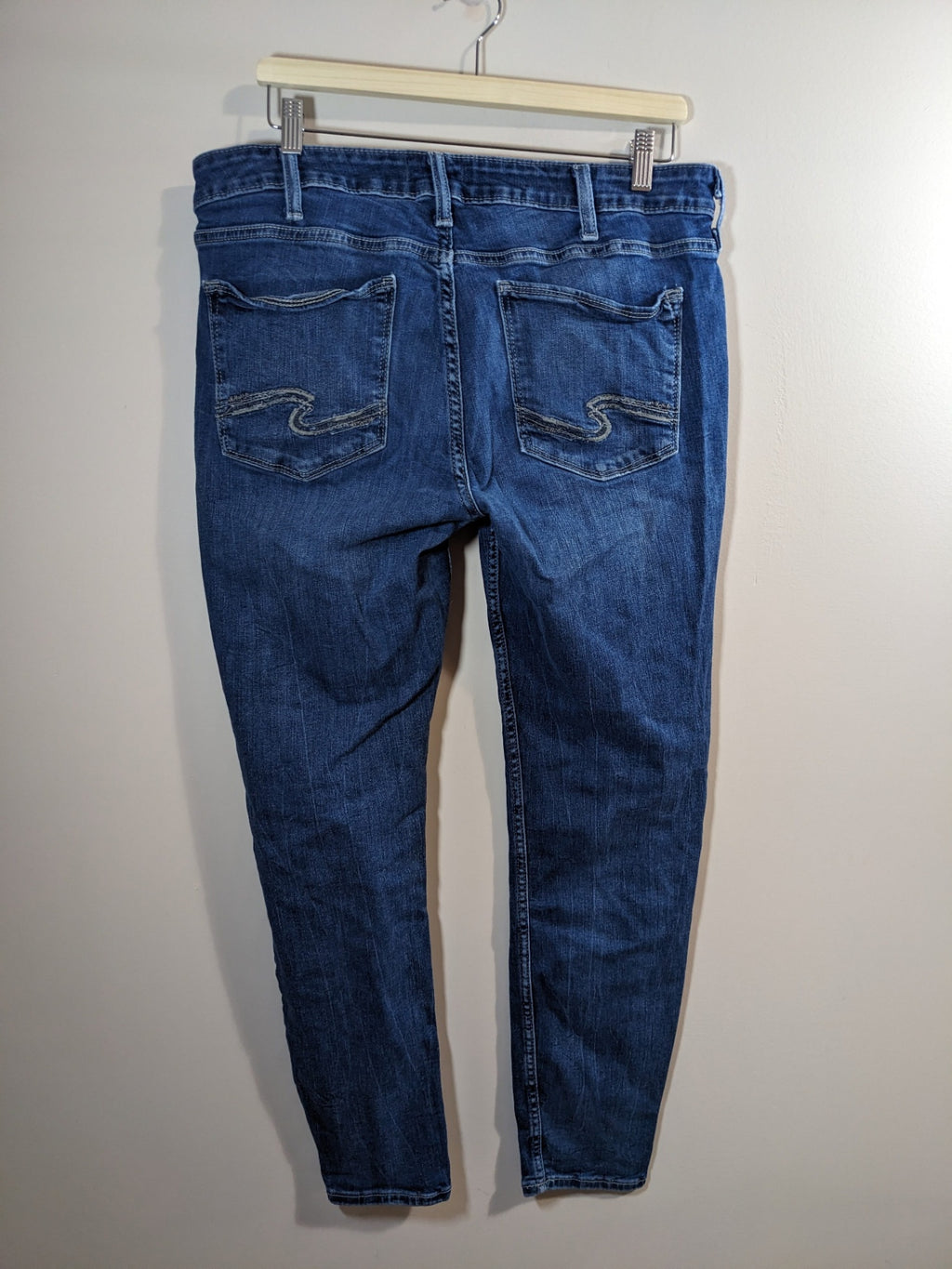 Silver Jeans Elyse Skinny Jeans - sz 33