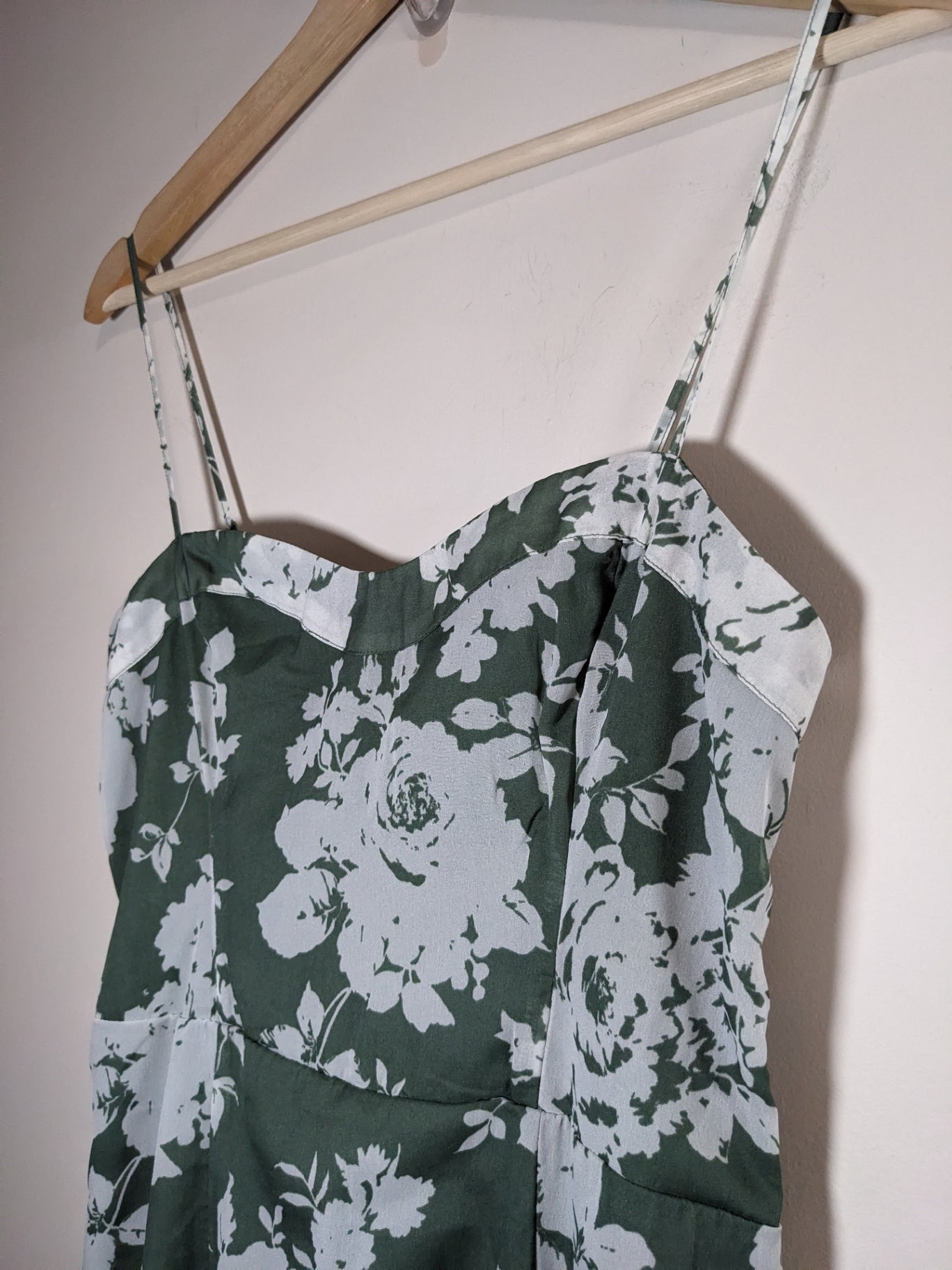 NWT Abercrombie & Fitch Floral Dress - XS