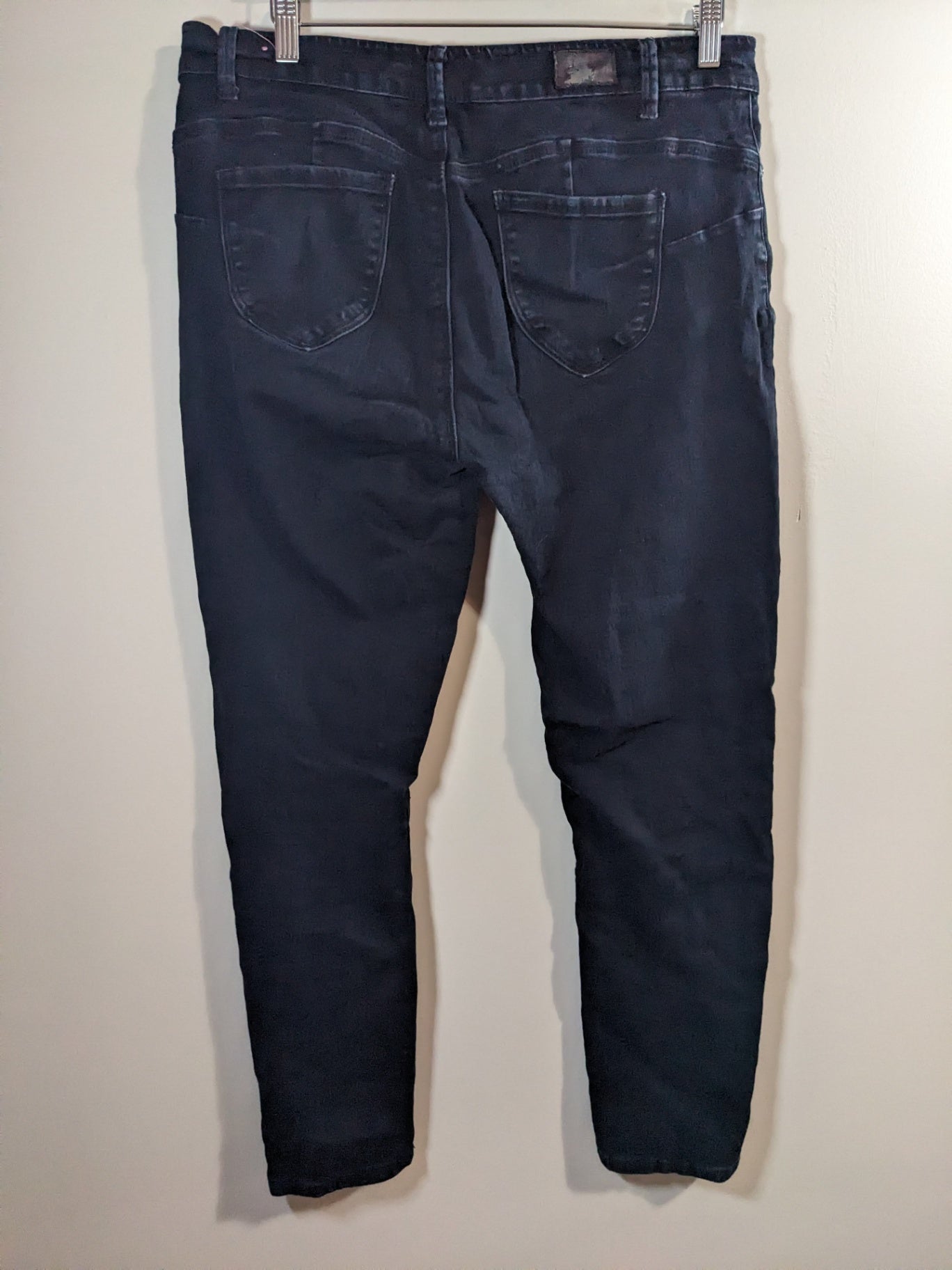 Bluenotes Black Curvy Jeggings - sz 33