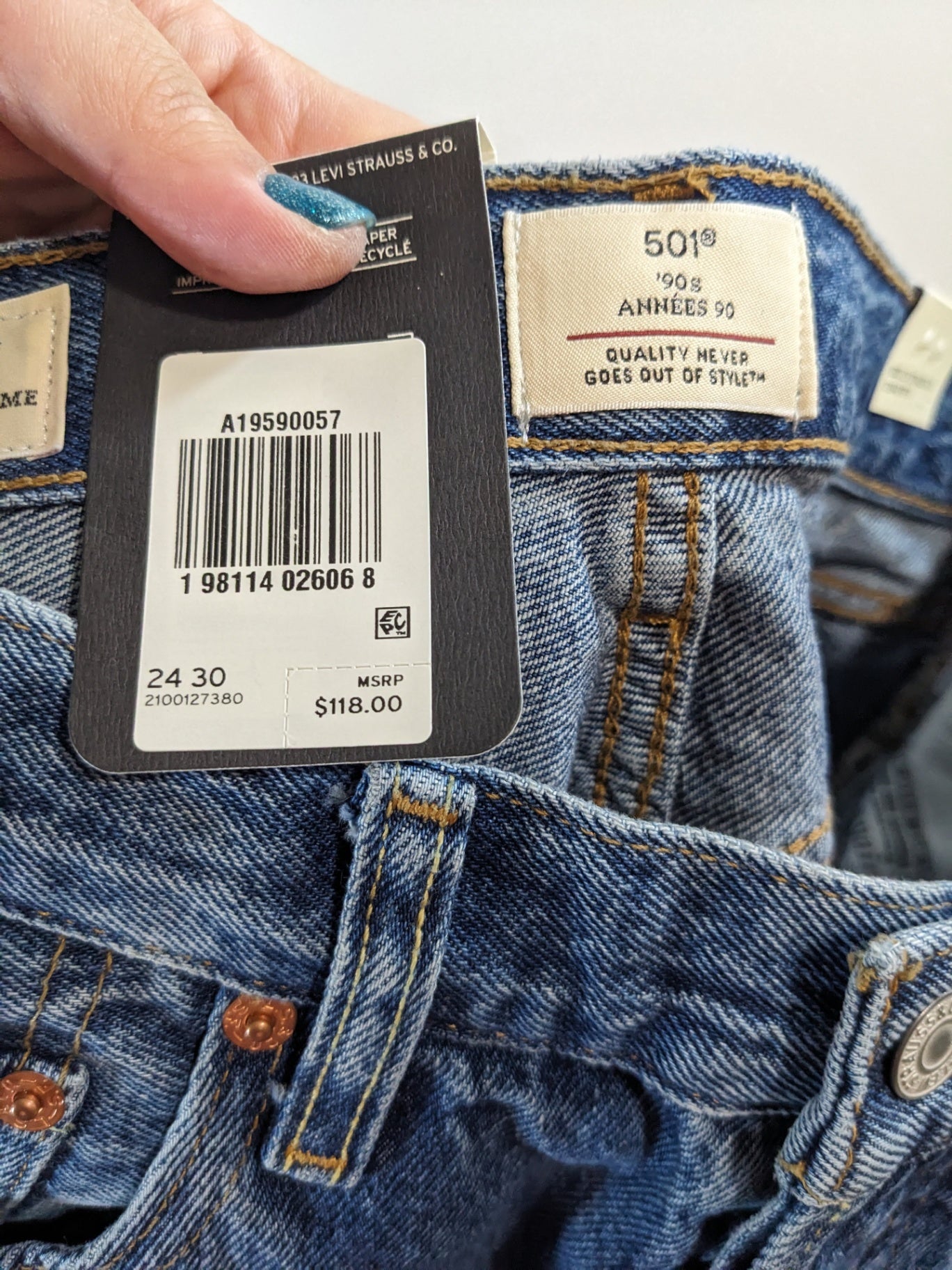 NWT Levi's 501 90's Jeans - sz 24