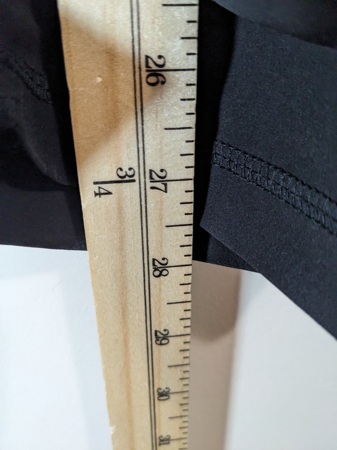 Kirkland Signature Black Capris - L