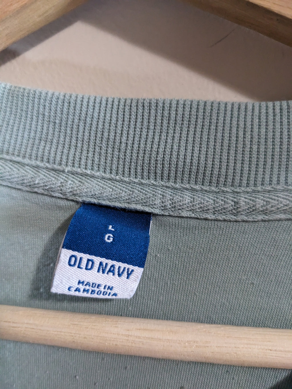 Old Navy Mint Crewneck - L