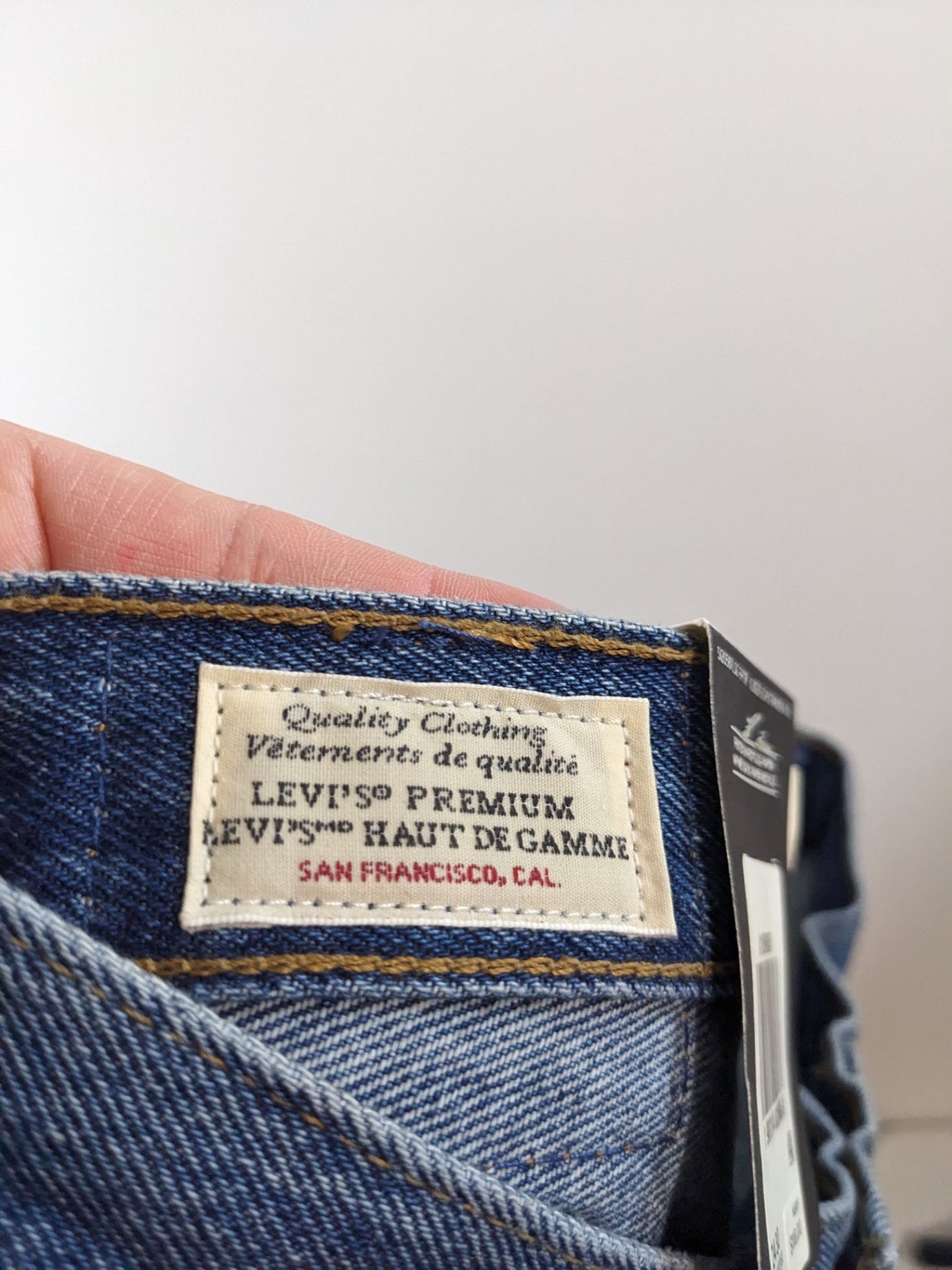 NWT Levi's 501 90's Jeans - sz 24