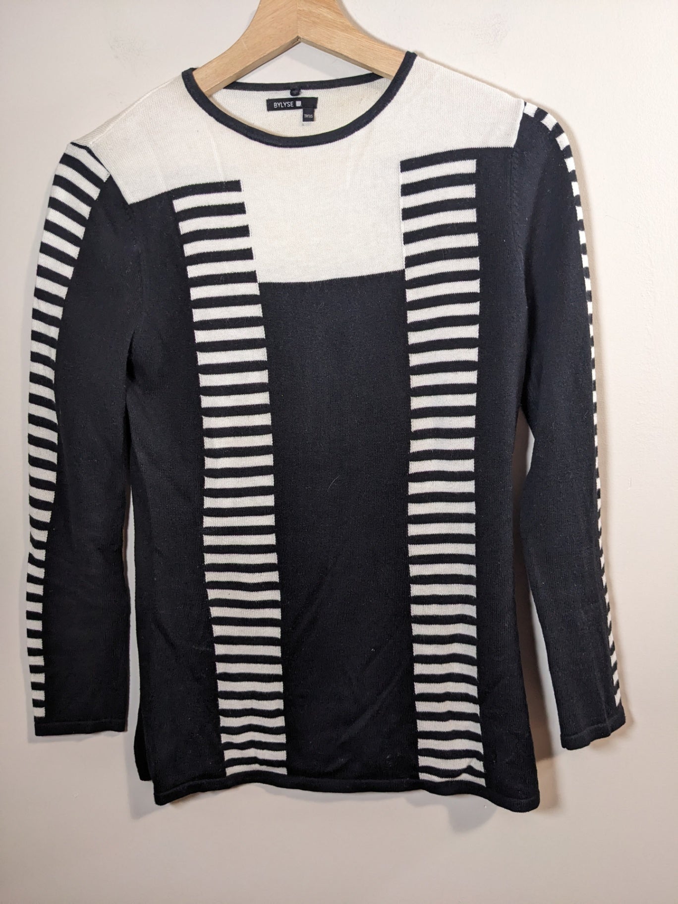 BYLYSE Black & White Sweater - XS