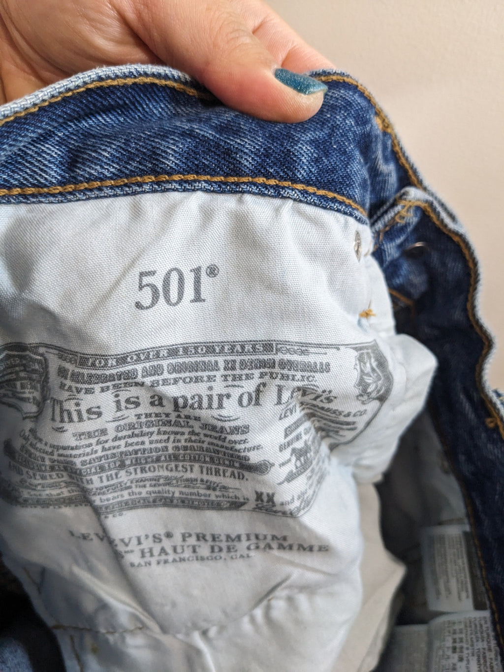 NWT Levi's 501 90's Jeans - sz 24