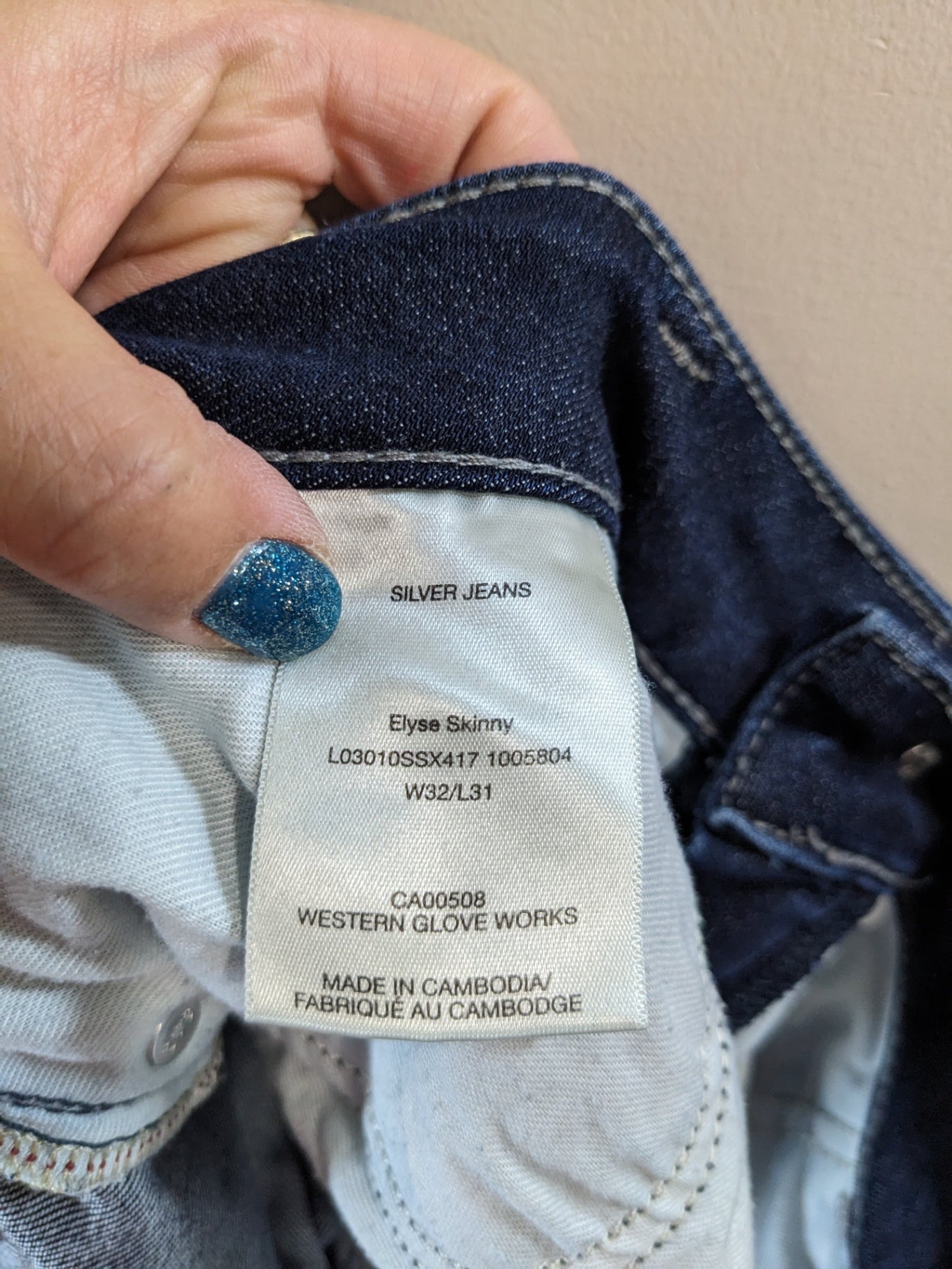 Silver Jeans Co. Dark Distressed Elyse Skinny Jeans - sz 33