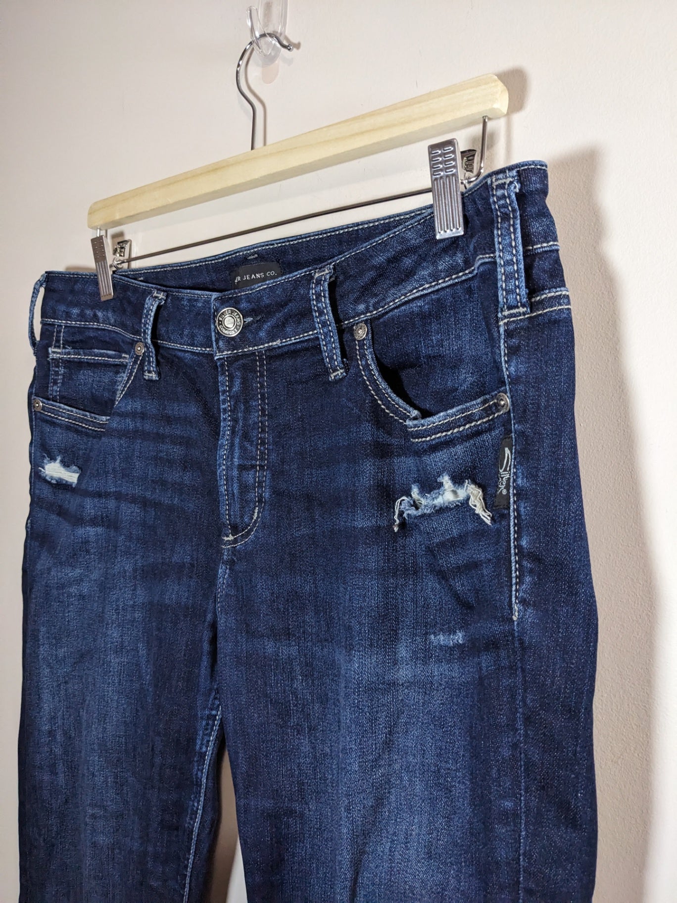 Silver Jeans Co. Dark Distressed Elyse Skinny Jeans - sz 33