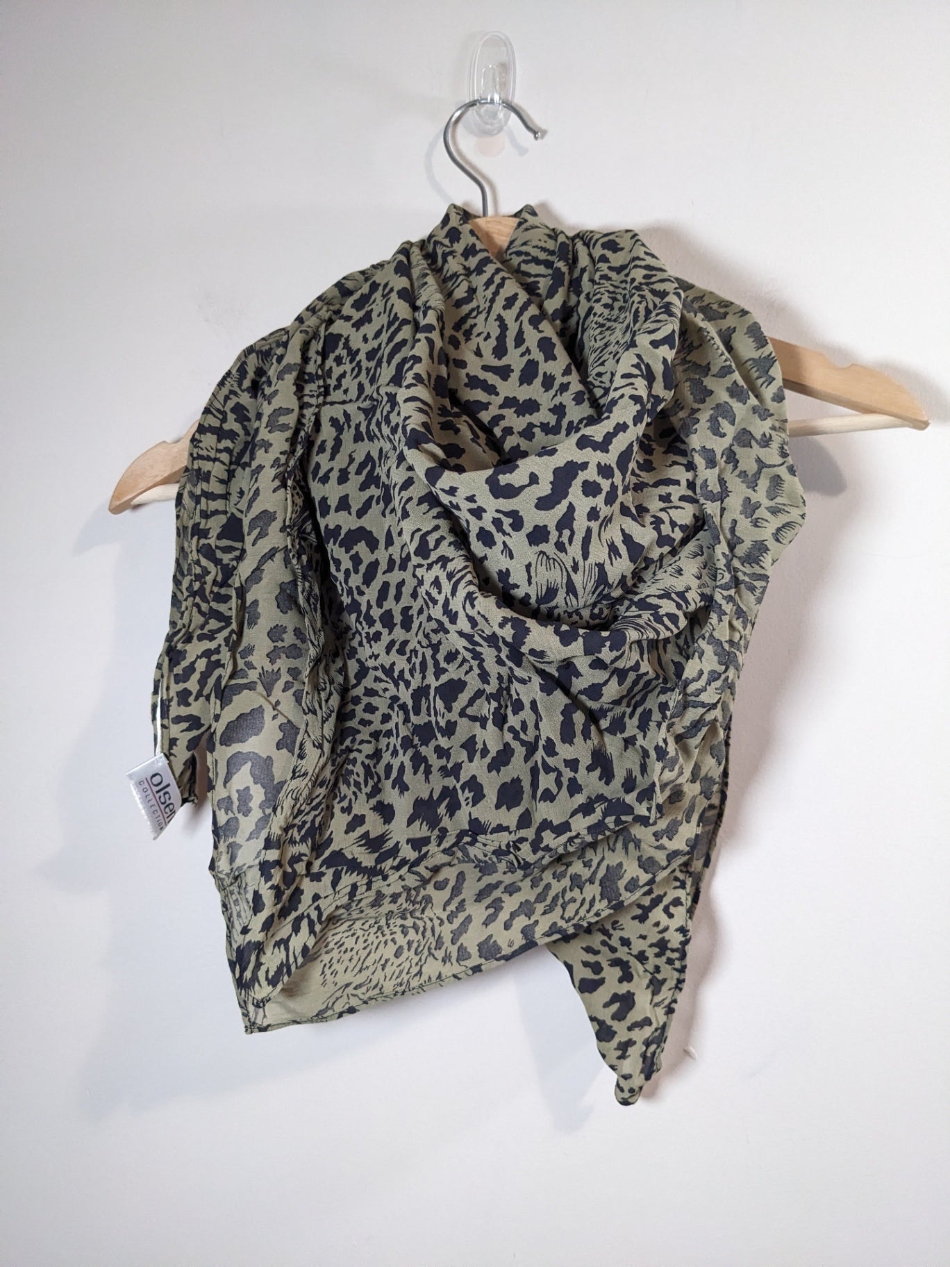 Olsen Collection Cheetah Print Scarf - One Size
