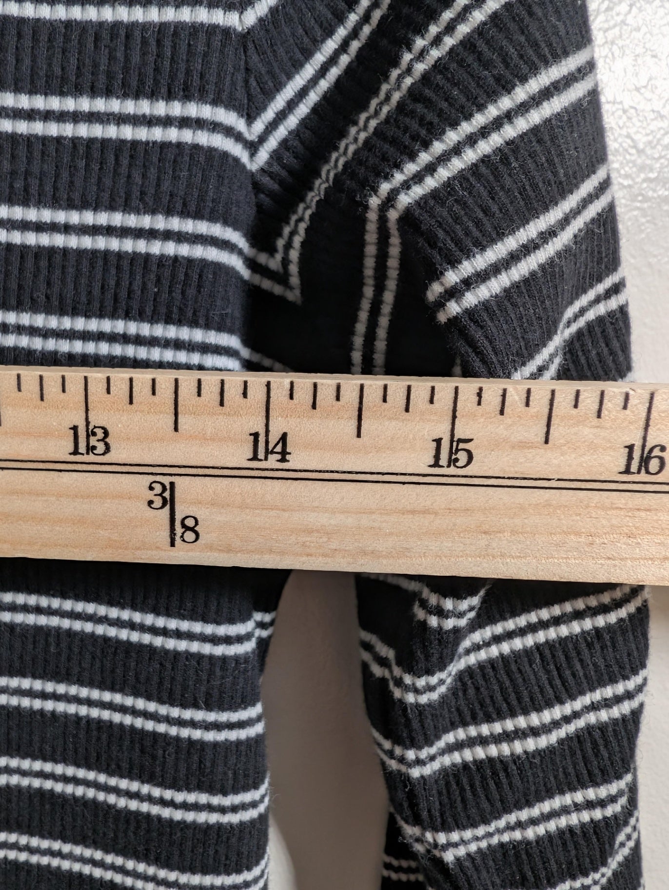 Unknown brand black striped long-sleeve - Medium