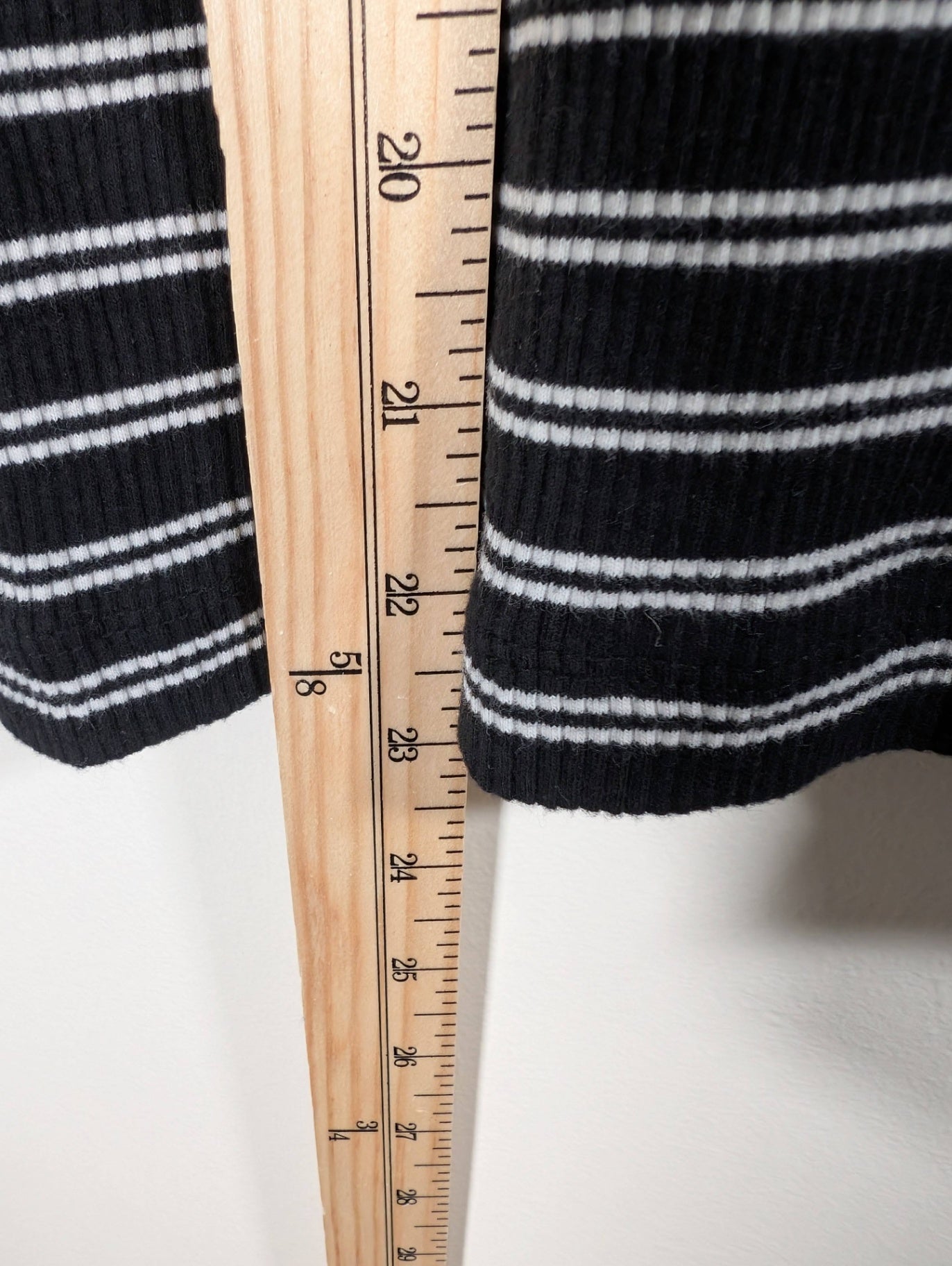 Unknown brand black striped long-sleeve - Medium