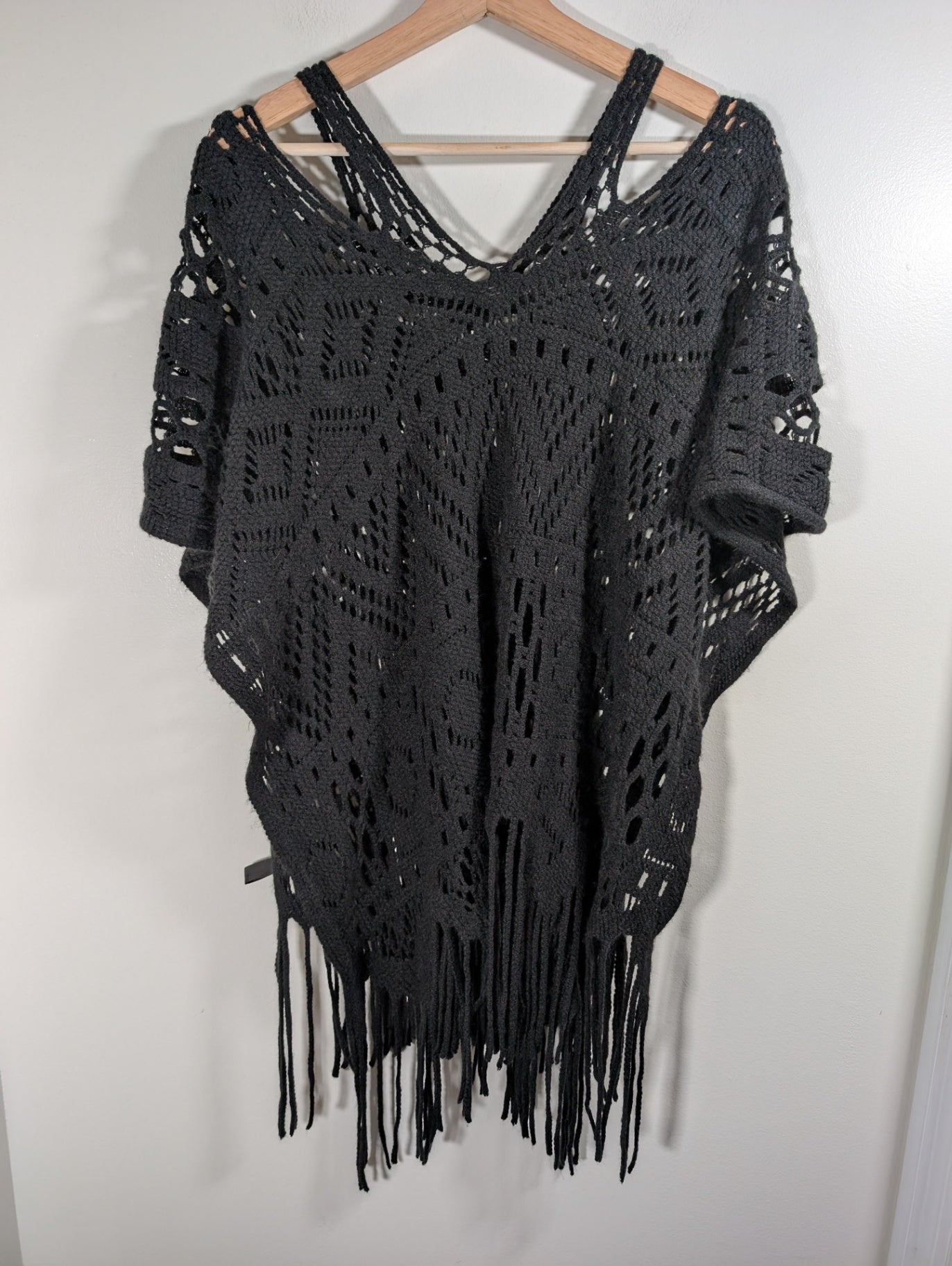 Unknown brand black knit poncho- Unknown size