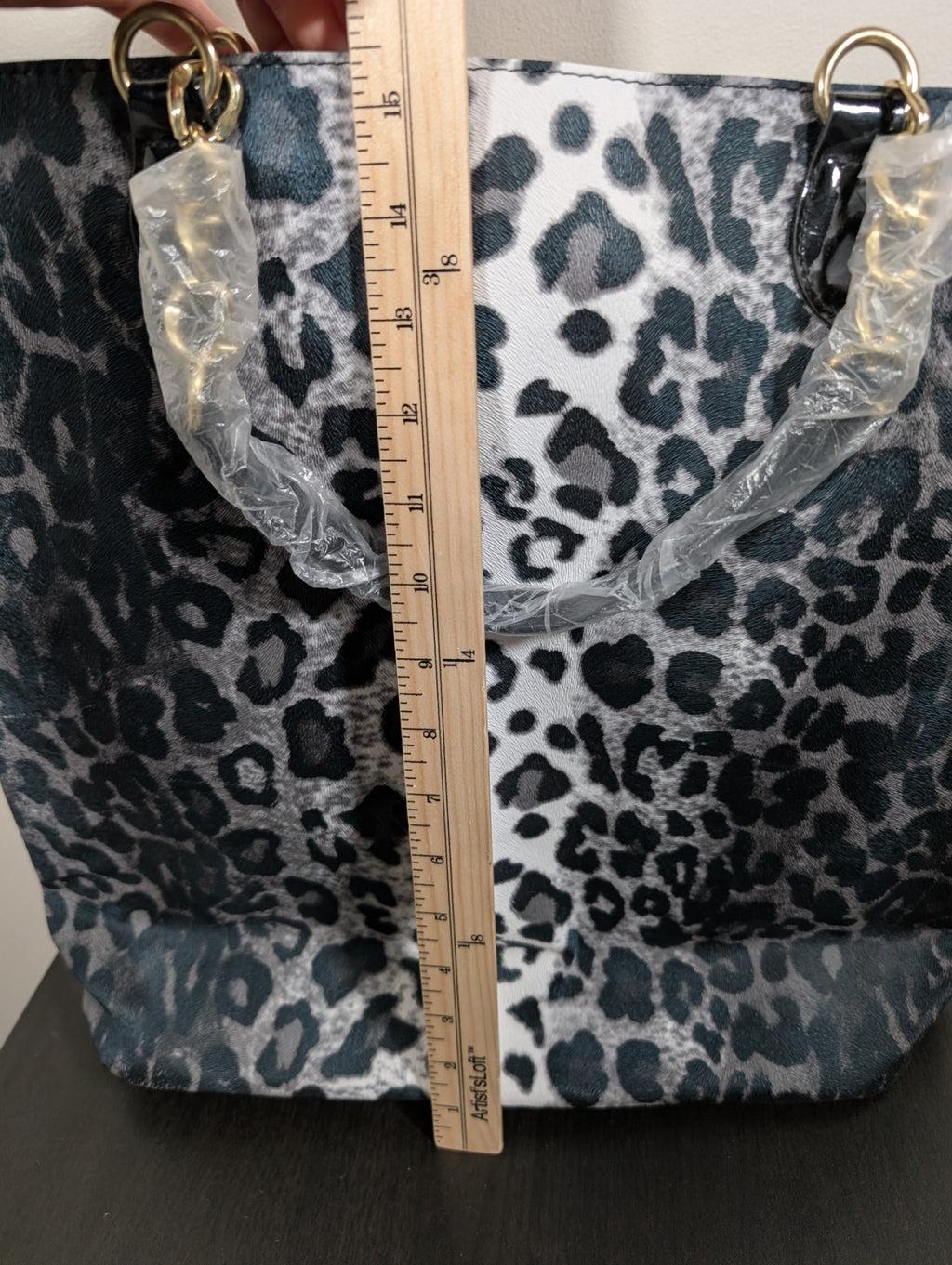 Unknown brand leopard tote