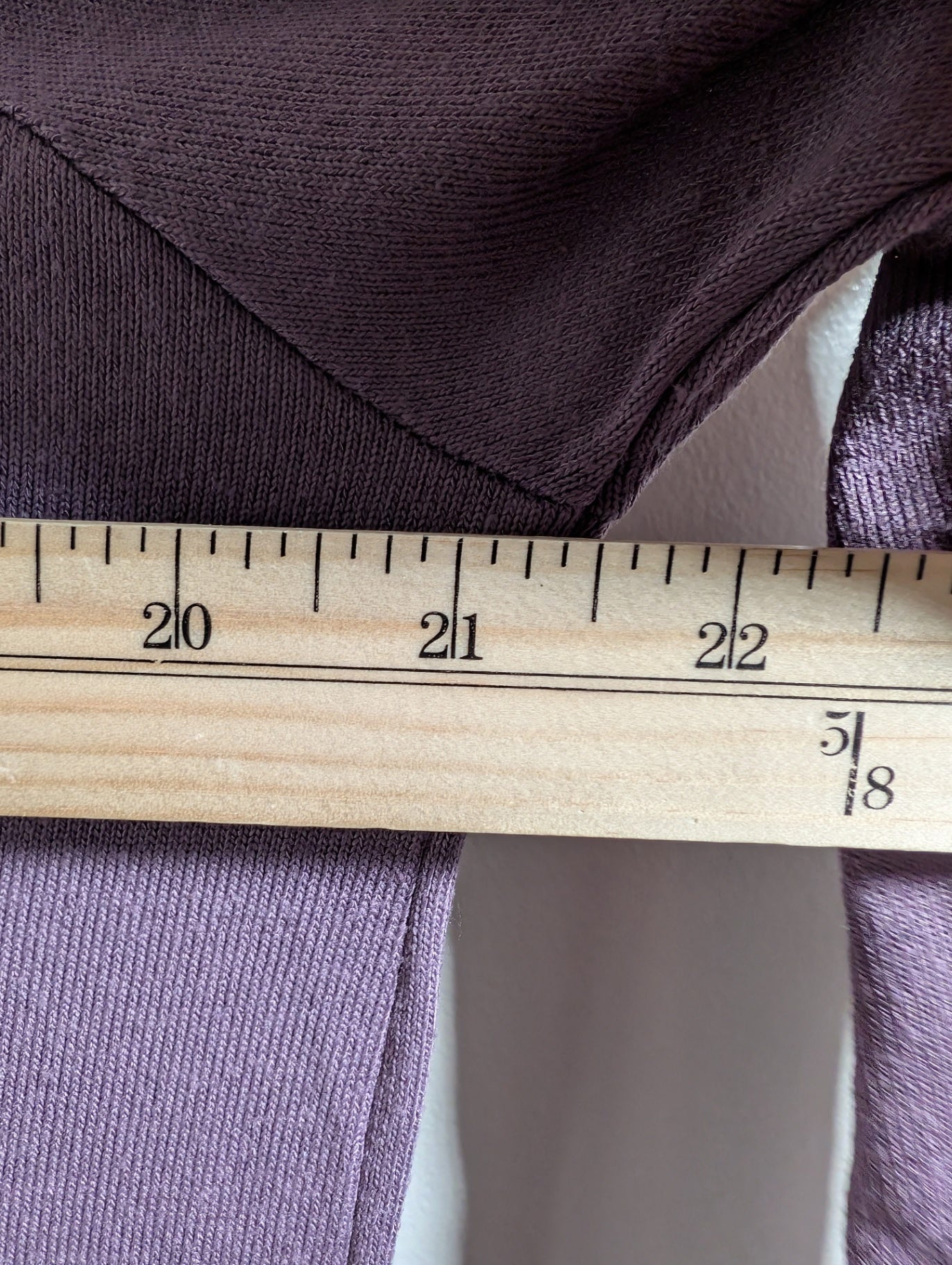 Banana Republic purple v-neck sweater - Medium