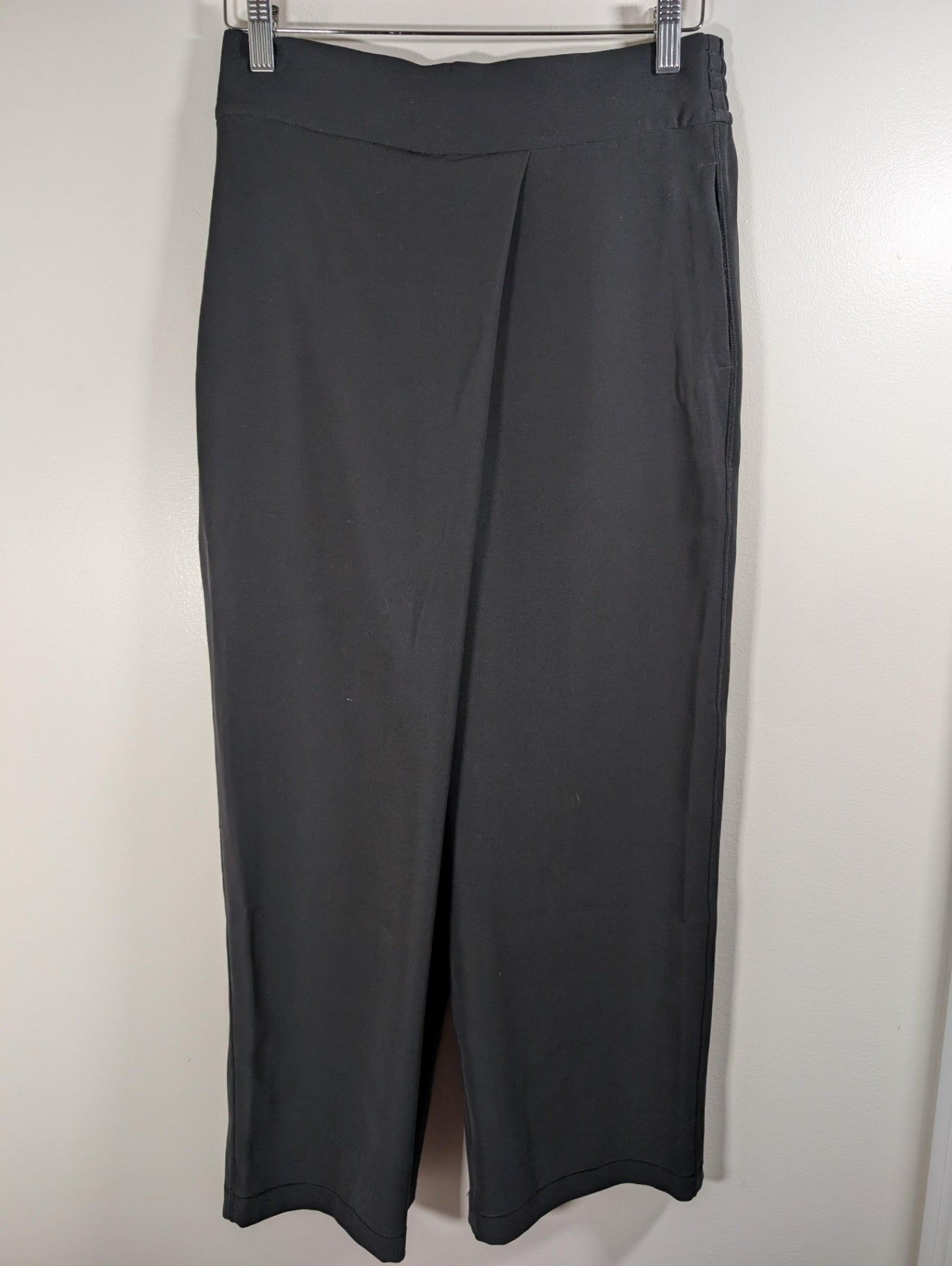 Lululemon with the flow pant - SZ 6