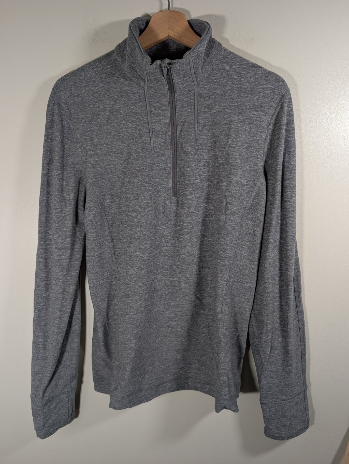 Lululemon grey pullover - Small