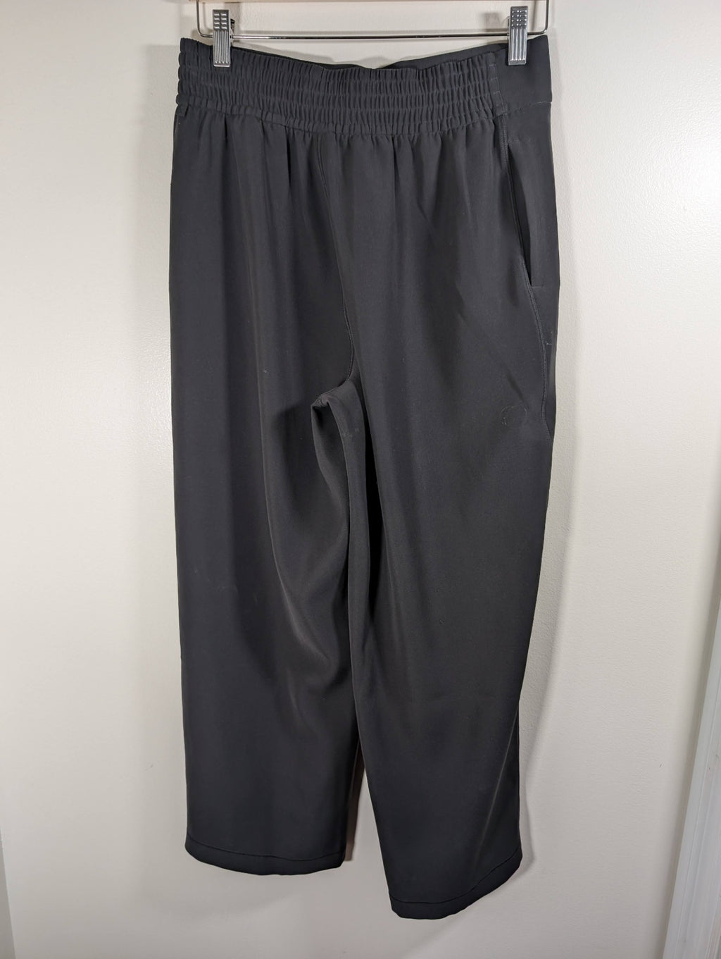 Lululemon with the flow pant - SZ 6