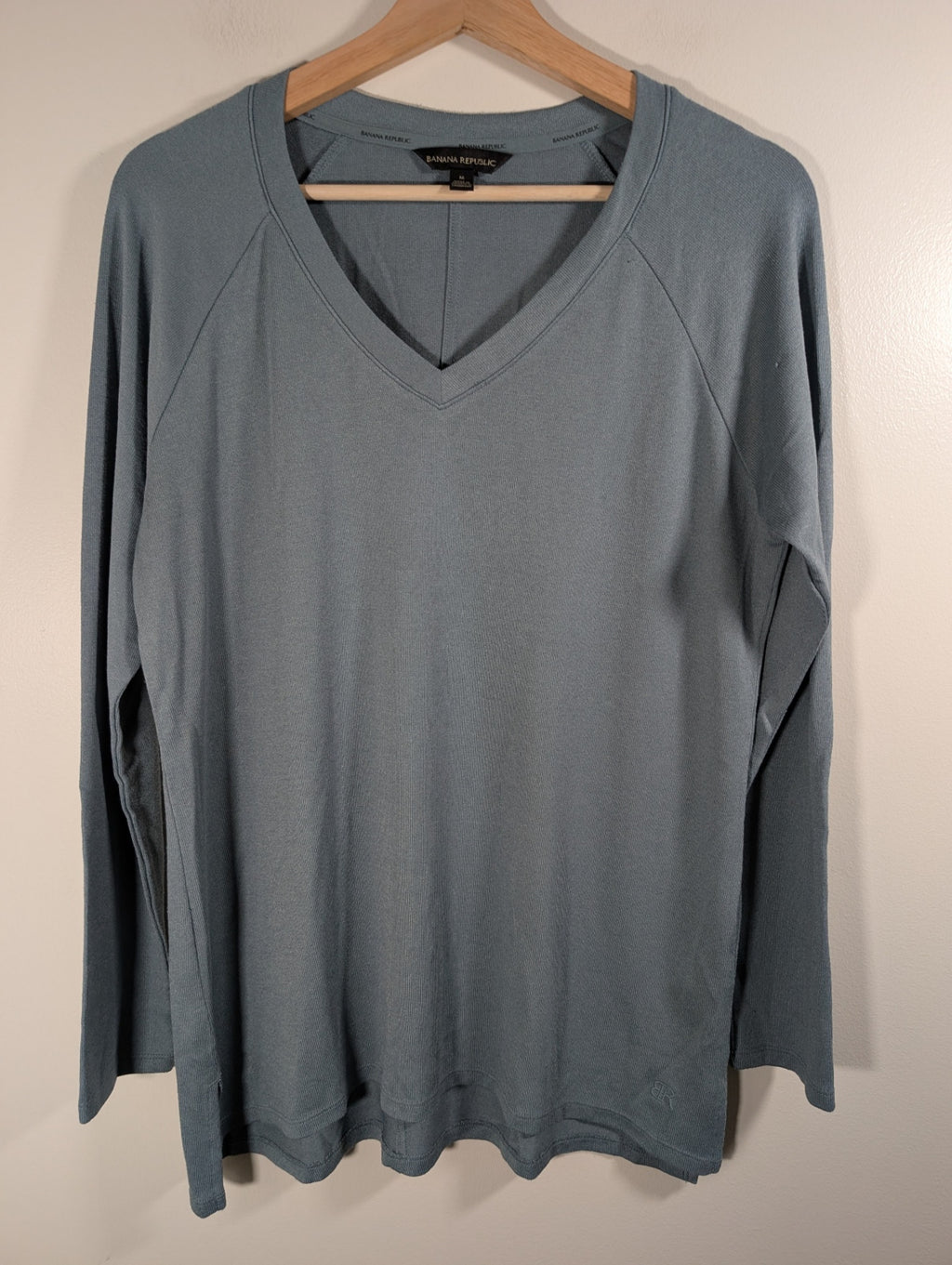Banana Republic Slate Blue v-neck sweater - Medium