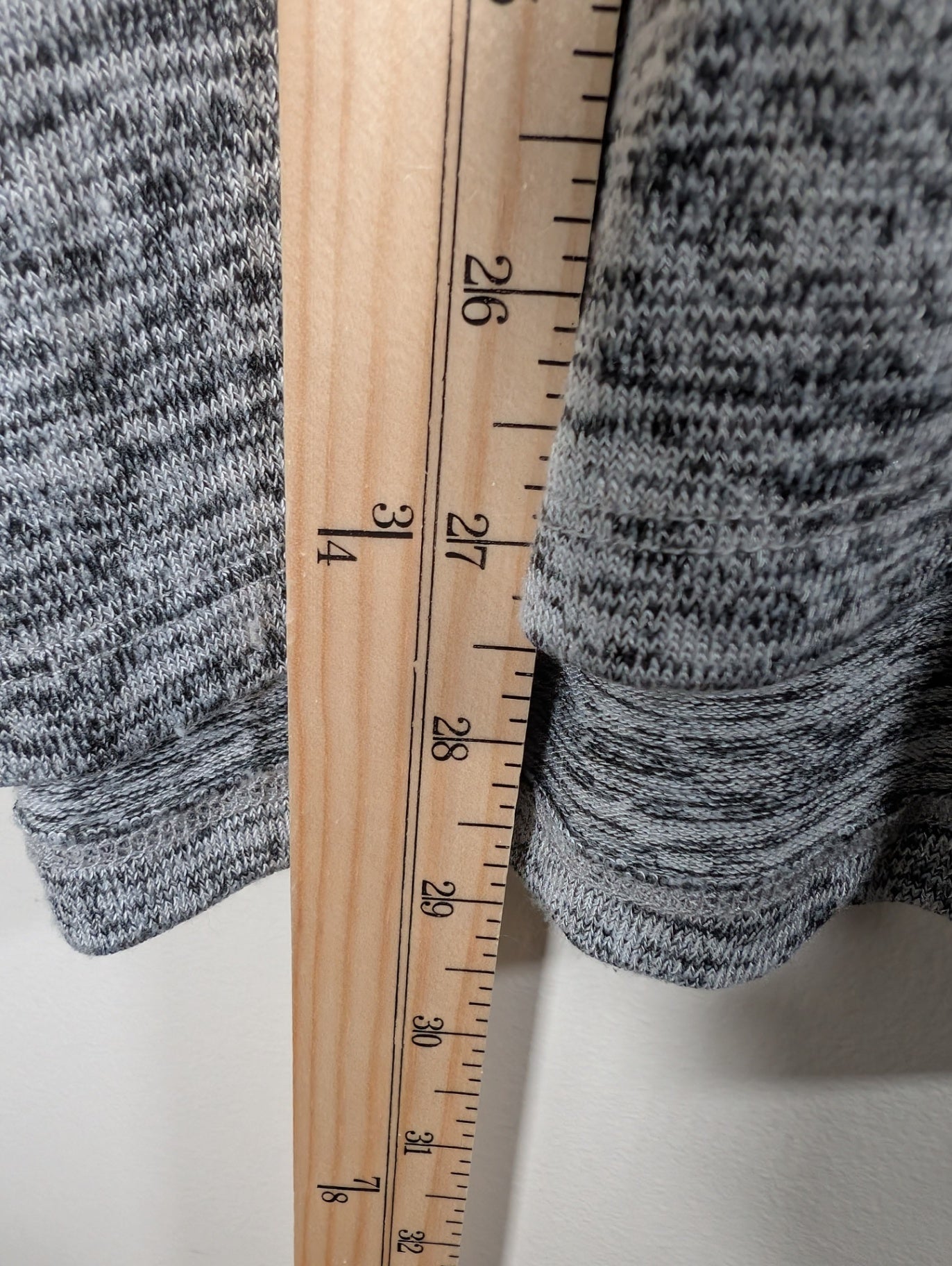 Banana Republic grey v-neck sweater - Large