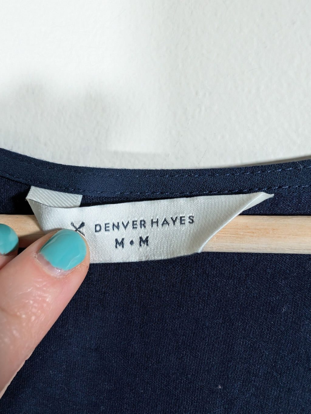 Denver Hayes navy floral blouse - Medium