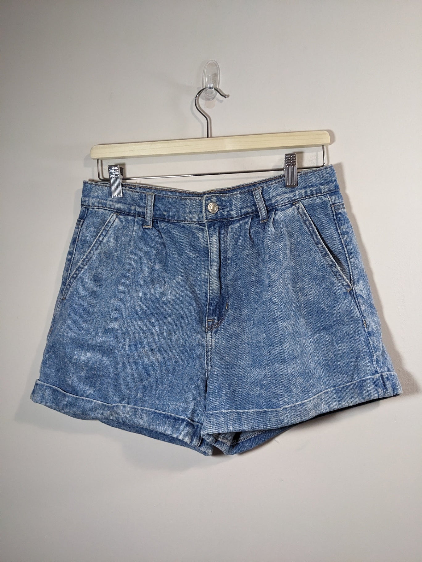 American Eagle Denim Shorts - sz 8