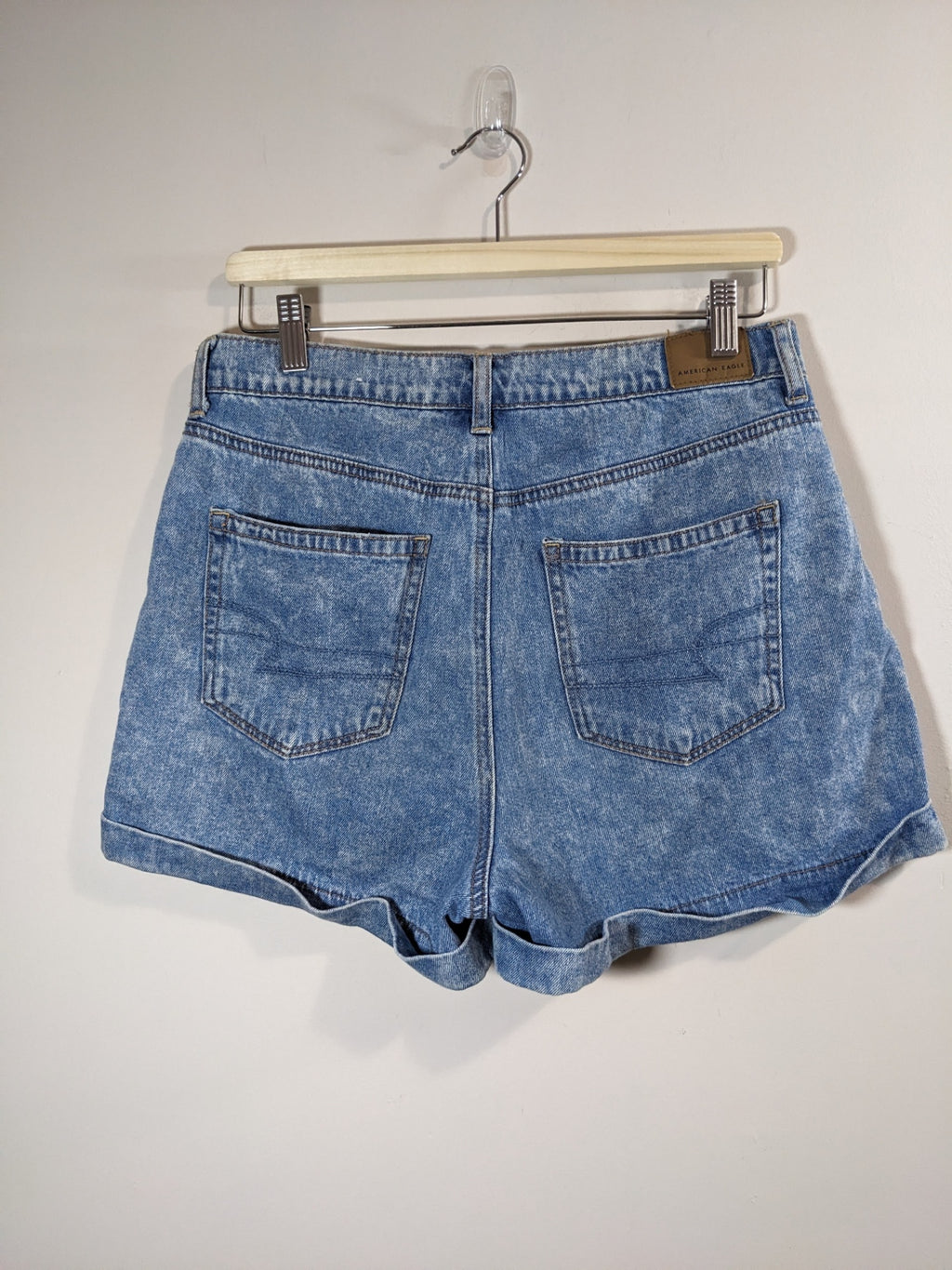 American Eagle Denim Shorts - sz 8