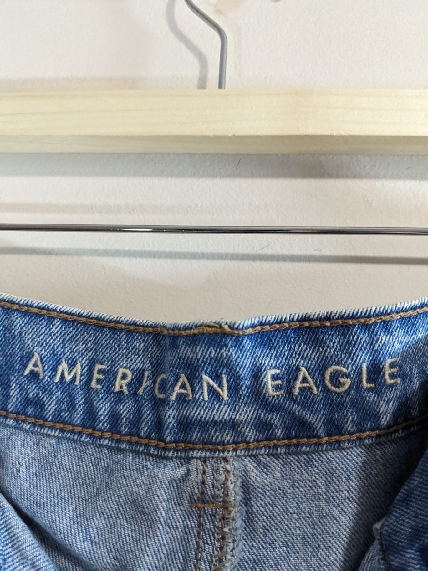 American Eagle Denim Shorts - sz 8