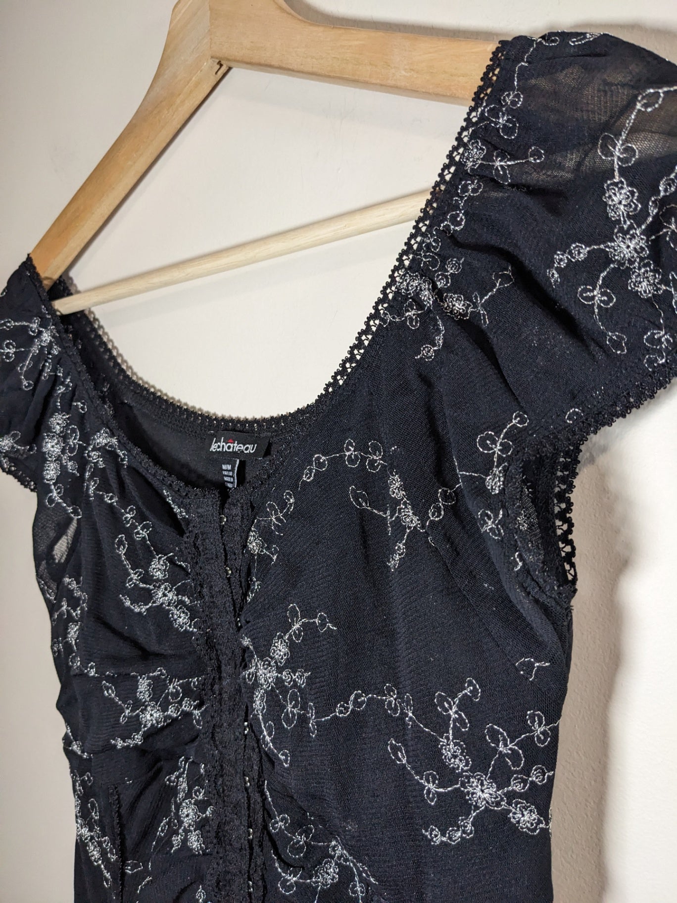 Le Château Lace Clasp Blouse - M