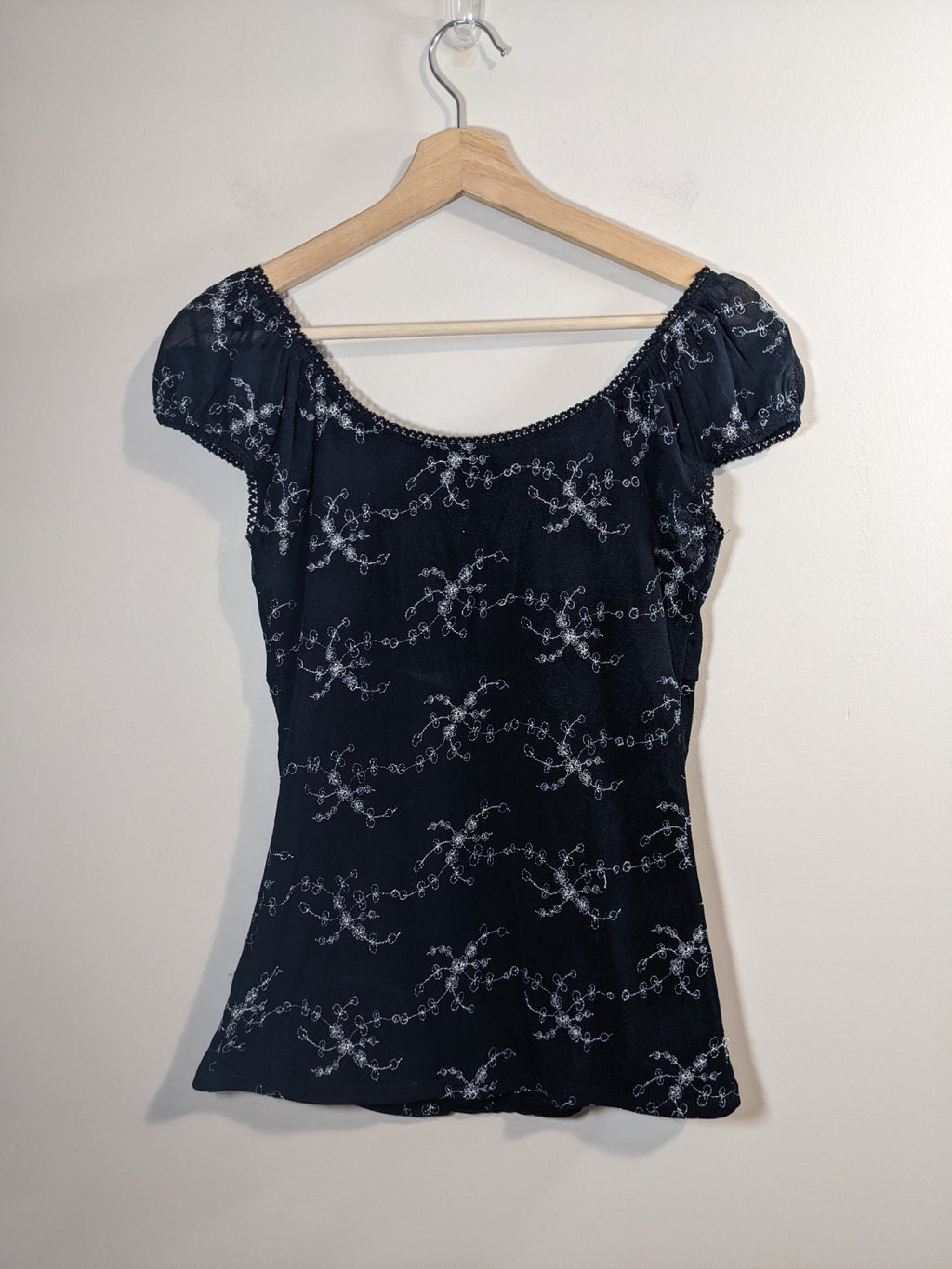 Le Château Lace Clasp Blouse - M
