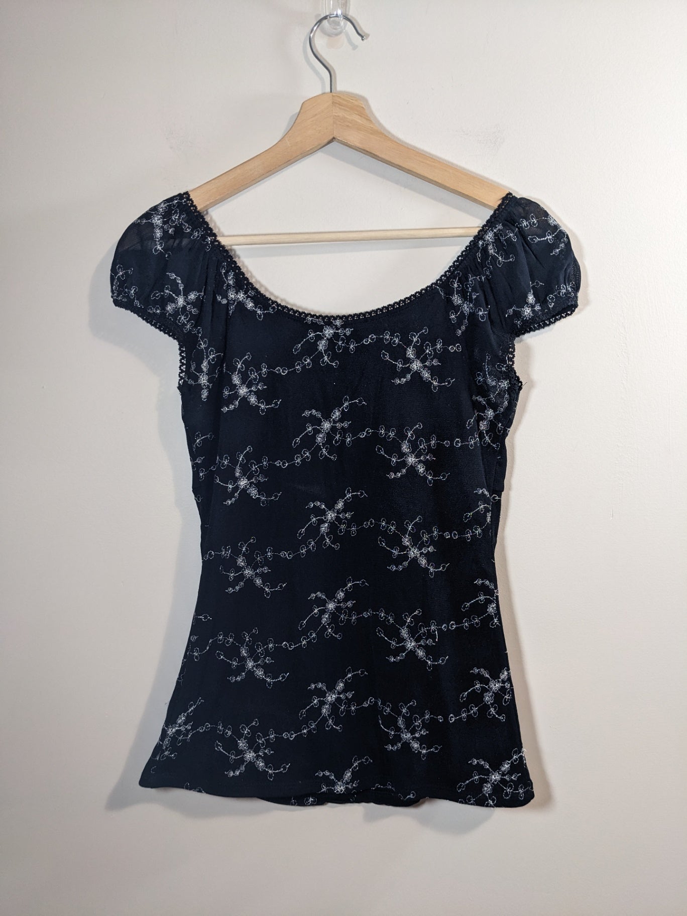 Le Château Lace Clasp Blouse - M