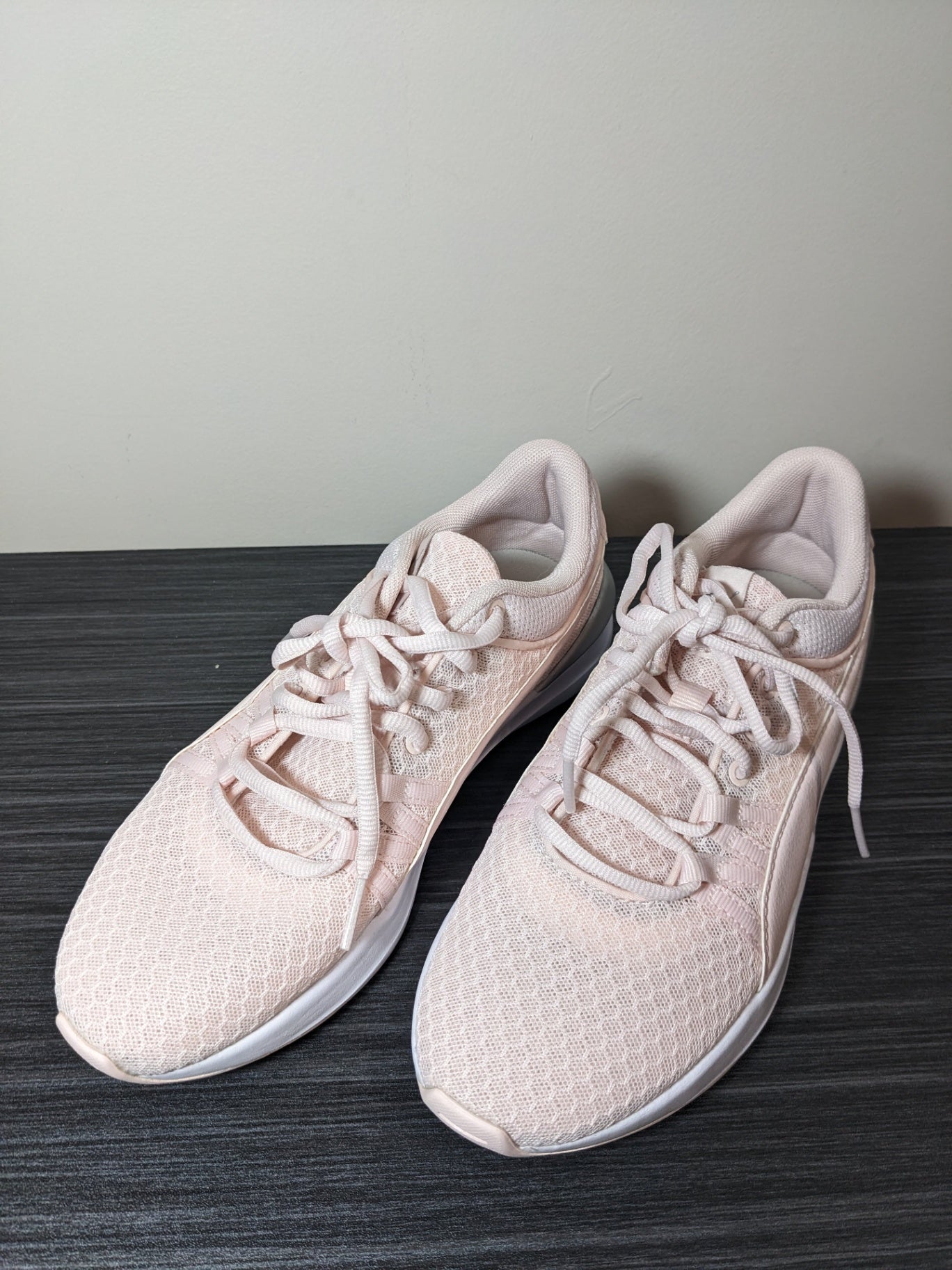 NWOT Puma Pink Runners - sz 6