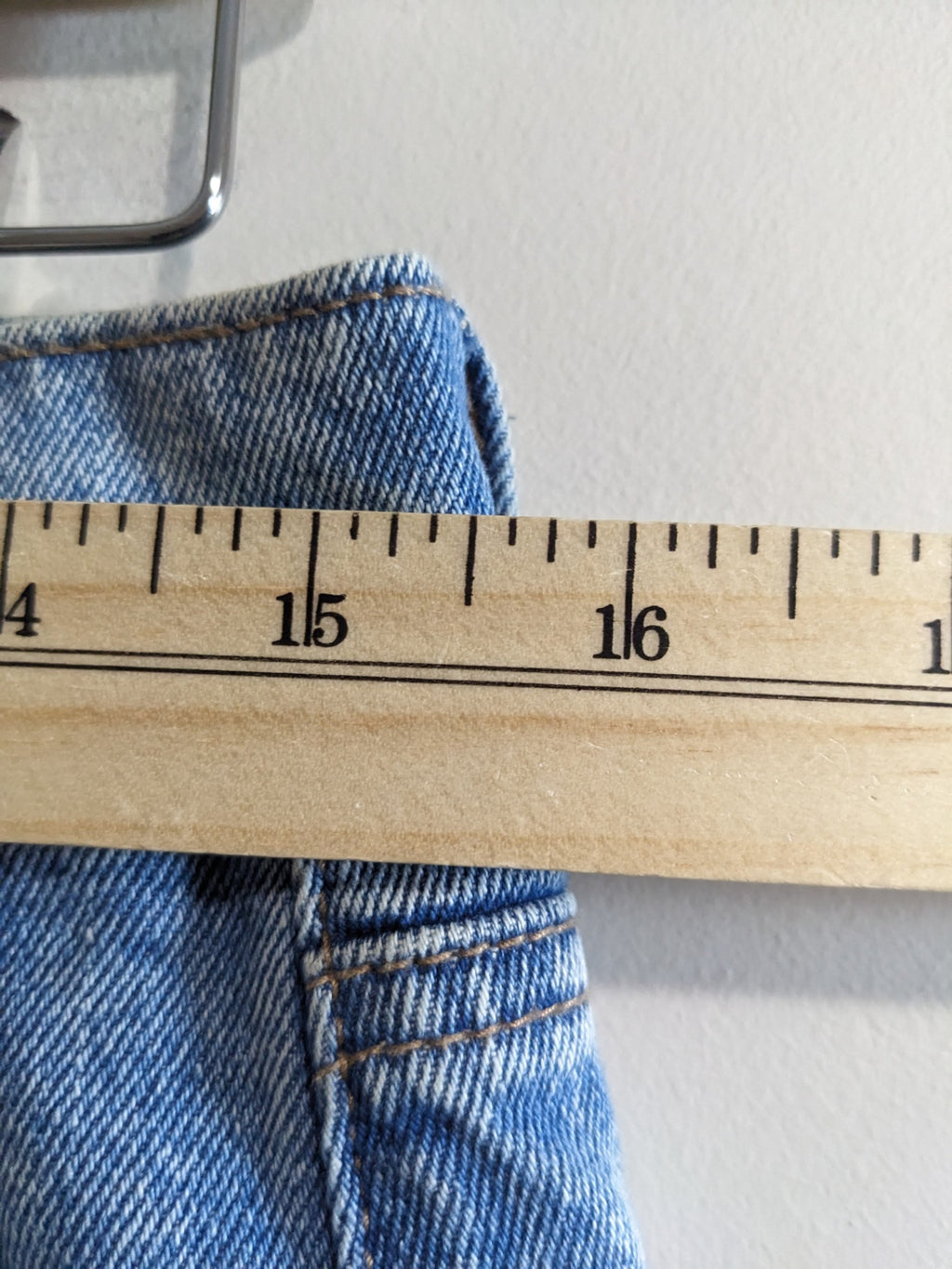 American Eagle Denim Shorts - sz 8