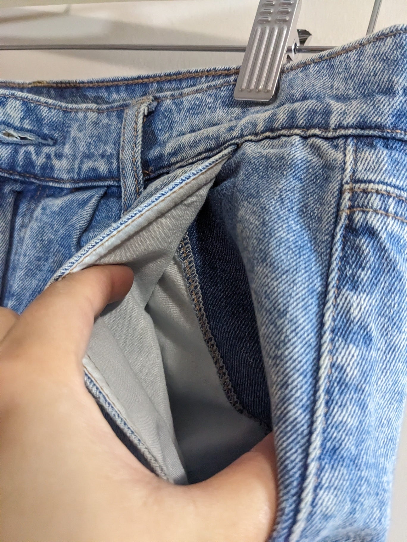 American Eagle Denim Shorts - sz 8
