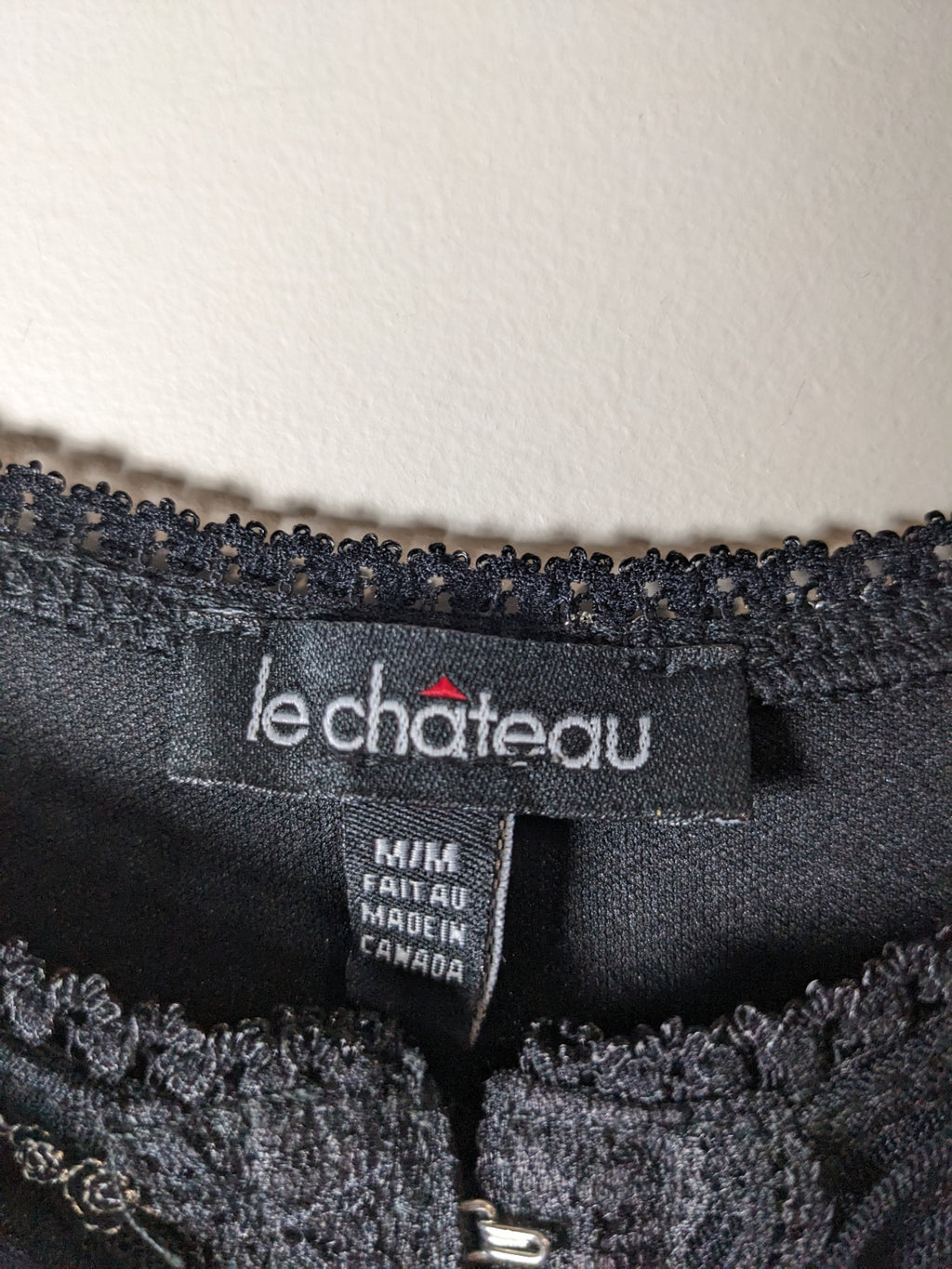 Le Château Lace Clasp Blouse - M