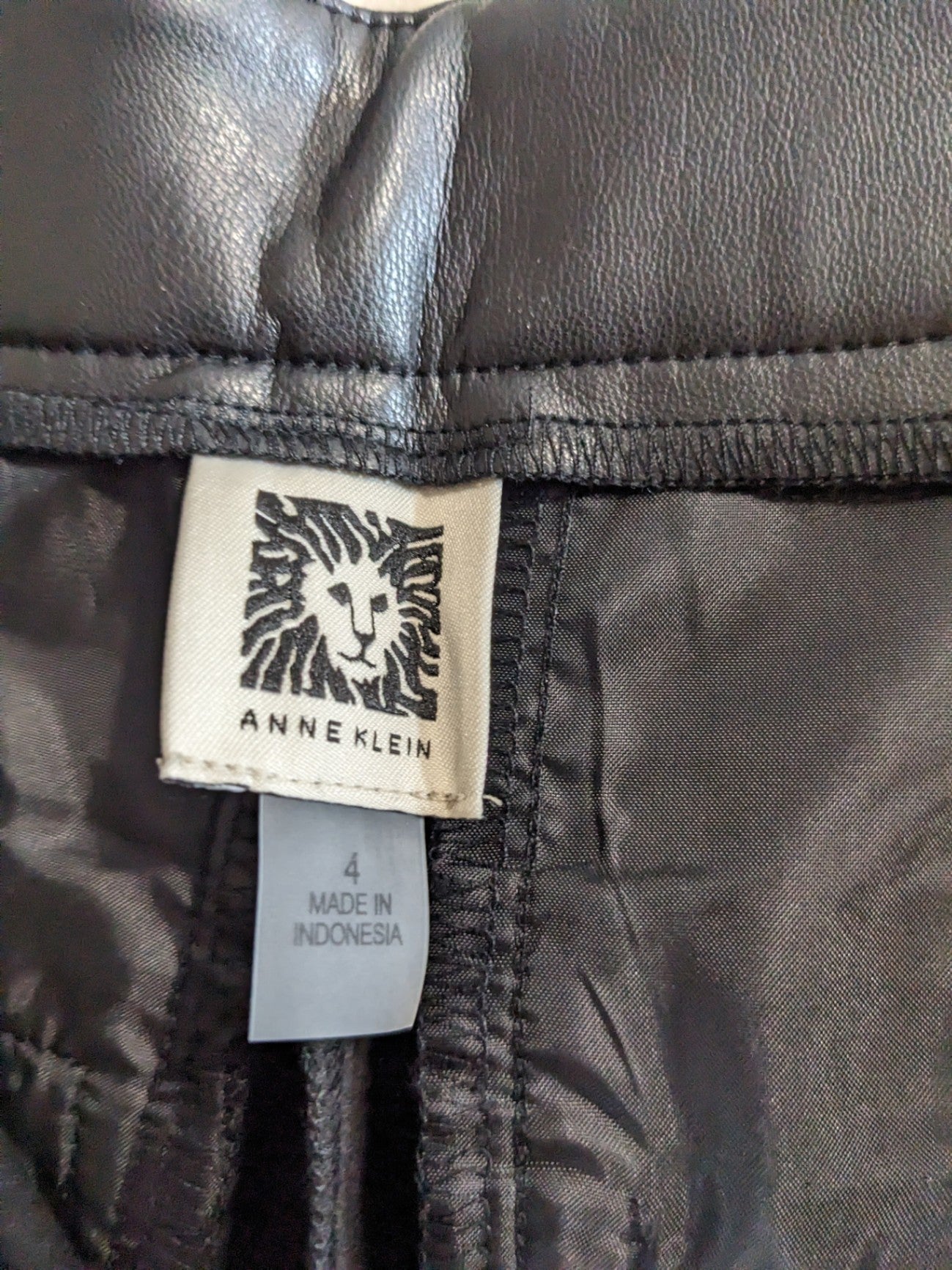 NWT Anne Klein Black Wide Leg Pleather Pants - sz 4