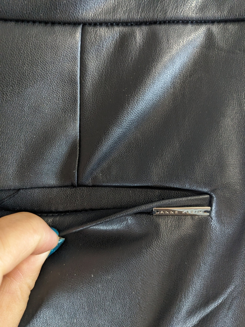 NWT Anne Klein Black Wide Leg Pleather Pants - sz 4