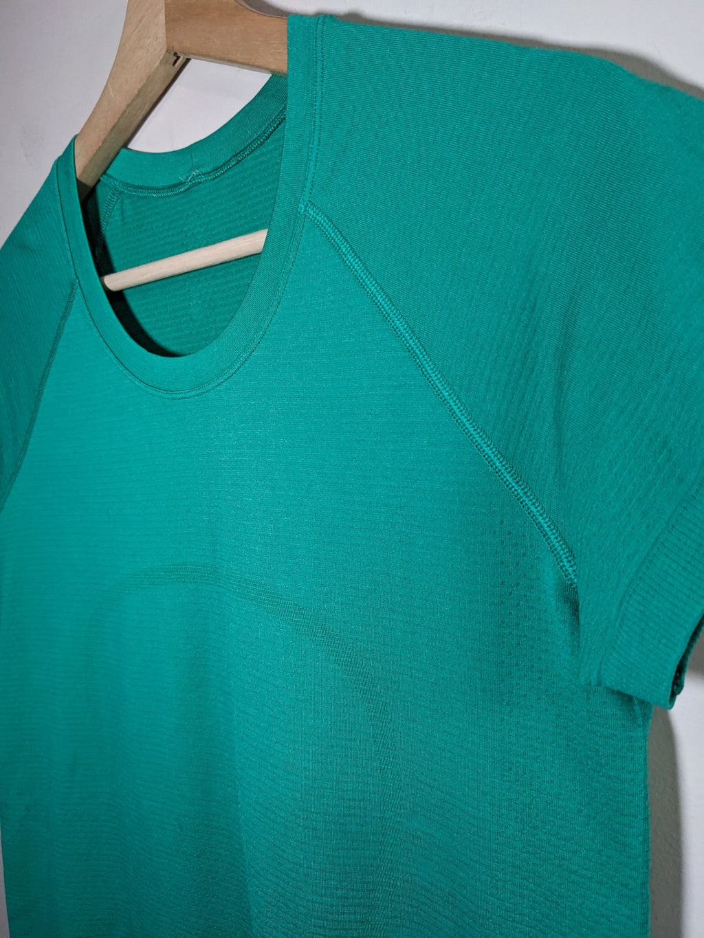 Lululemon Green Swiftly Tech T-Shirt - appears to be sz 6/8