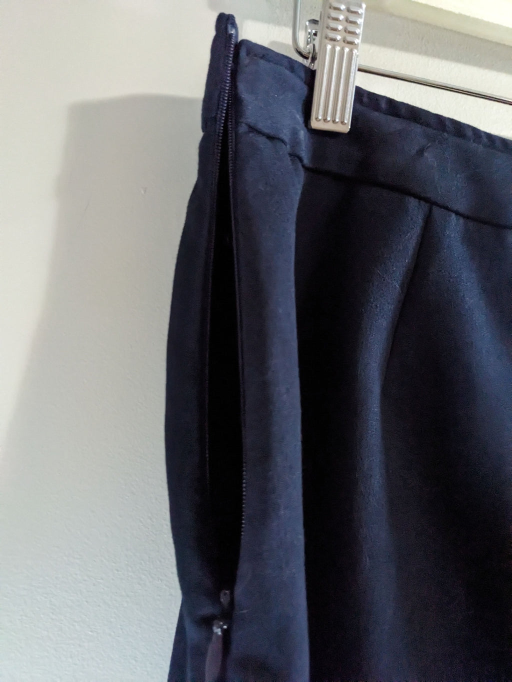 NWT Banana Republic Navy Button Skirt - sz 6