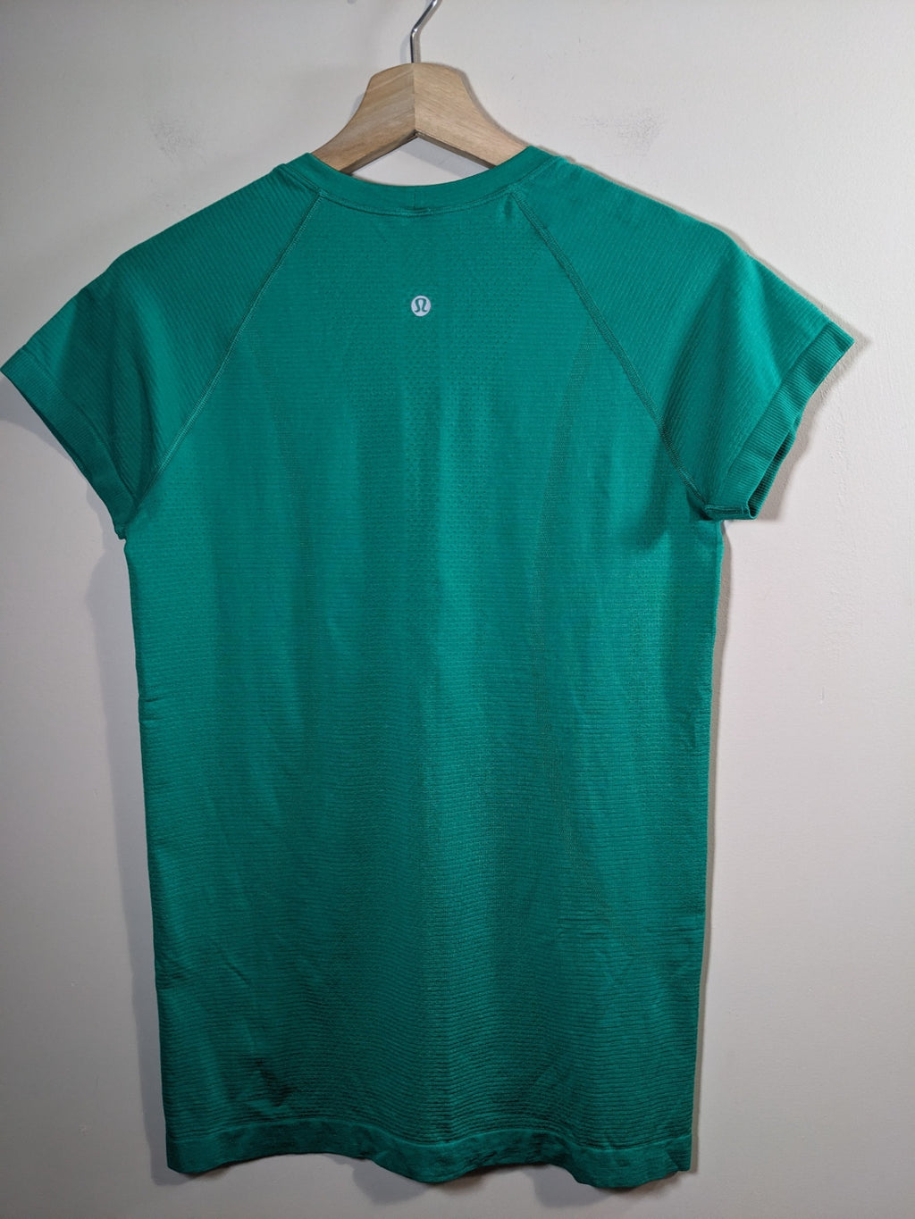 Lululemon Green Swiftly Tech T-Shirt - appears to be sz 6/8